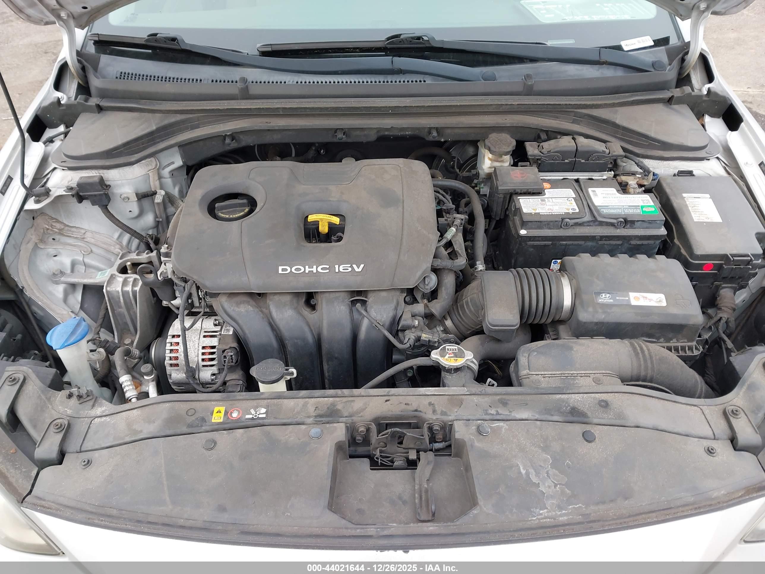 HYUNDAI ELANTRA image 10