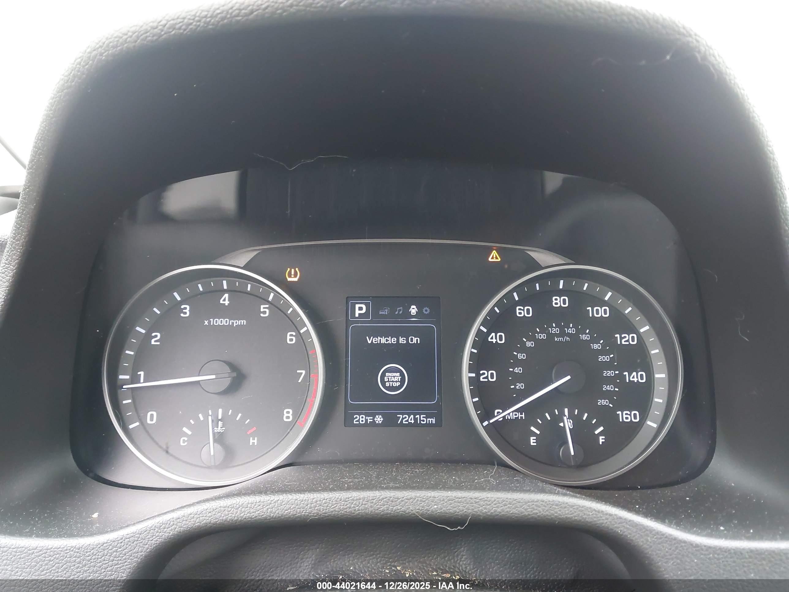 HYUNDAI ELANTRA image 7