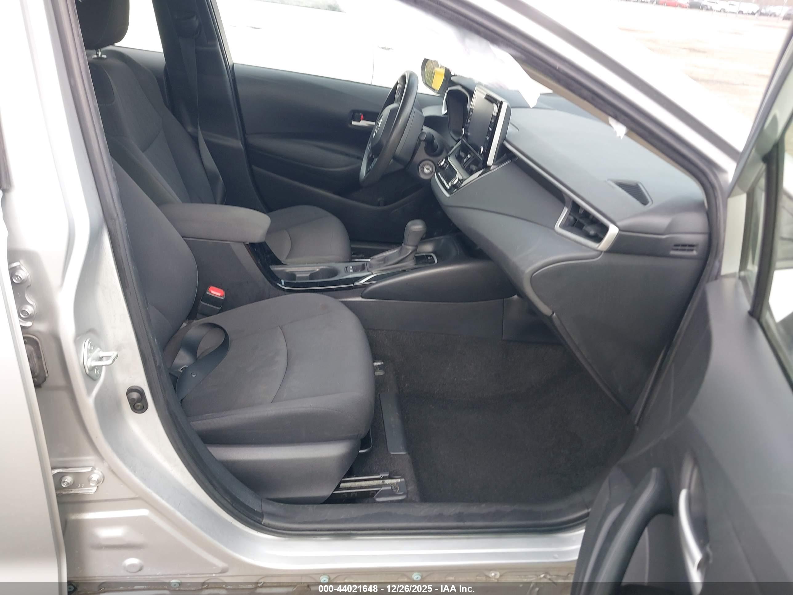 TOYOTA COROLLA image 5