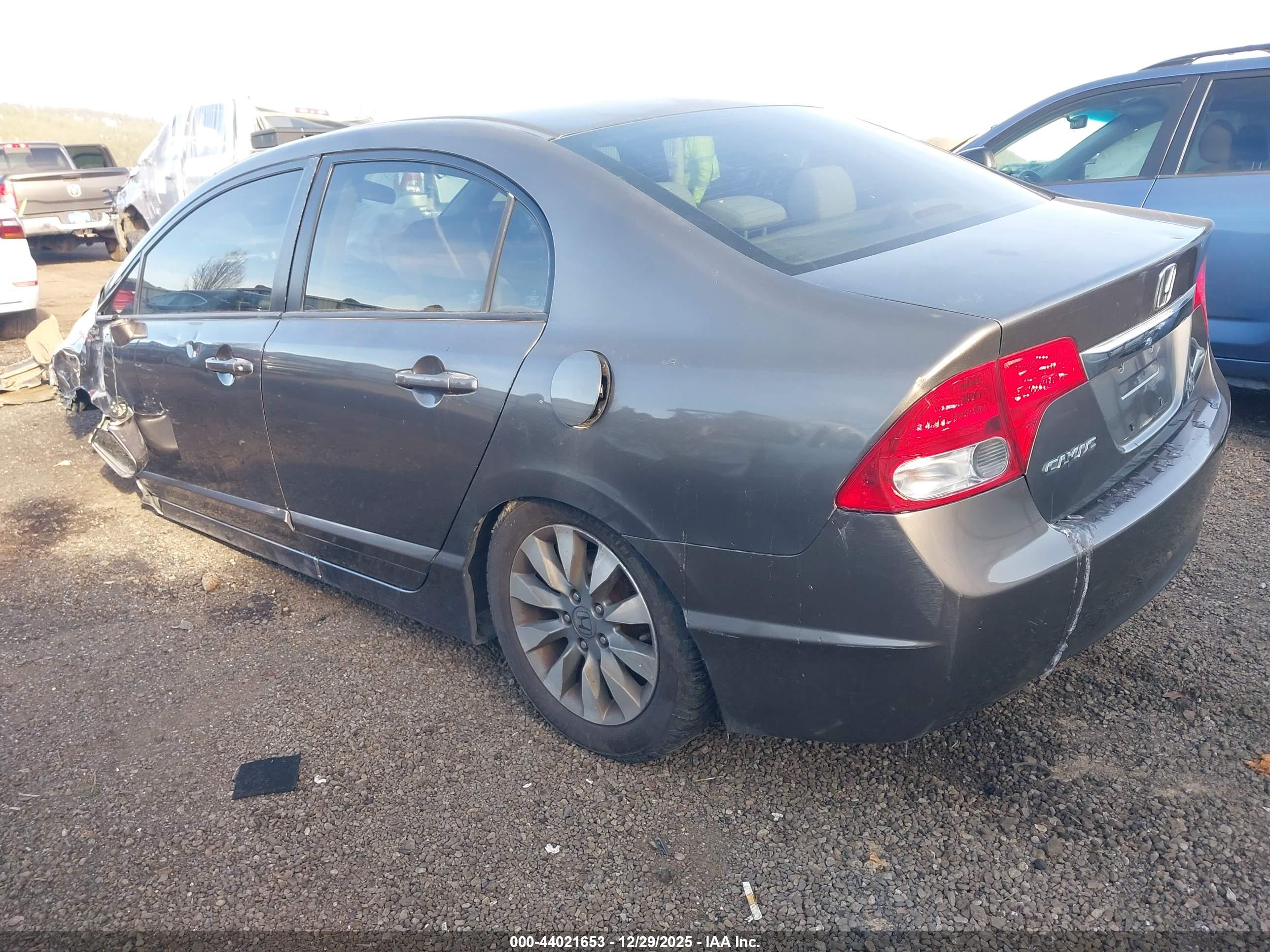 HONDA CIVIC image 3