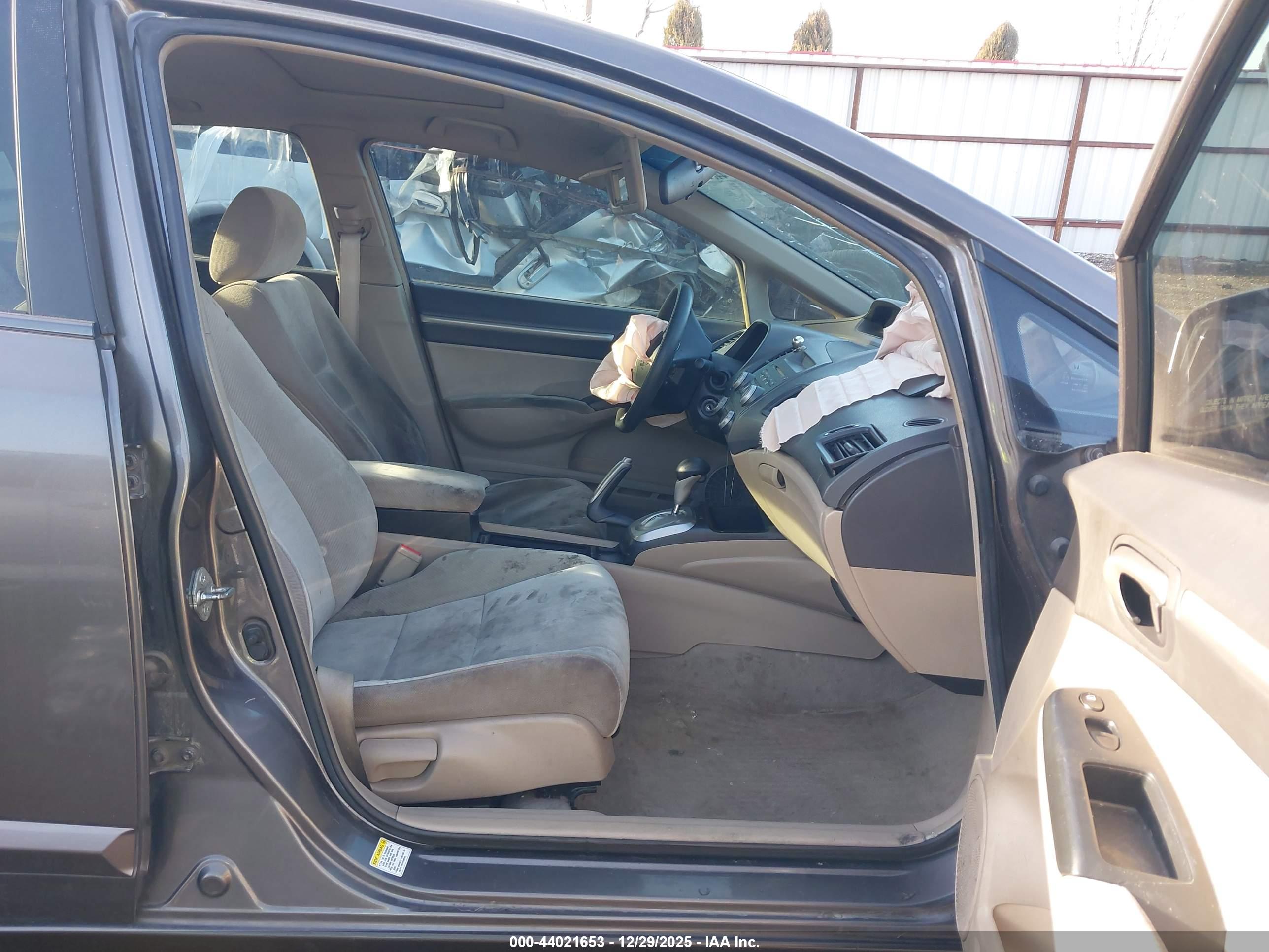 HONDA CIVIC image 5