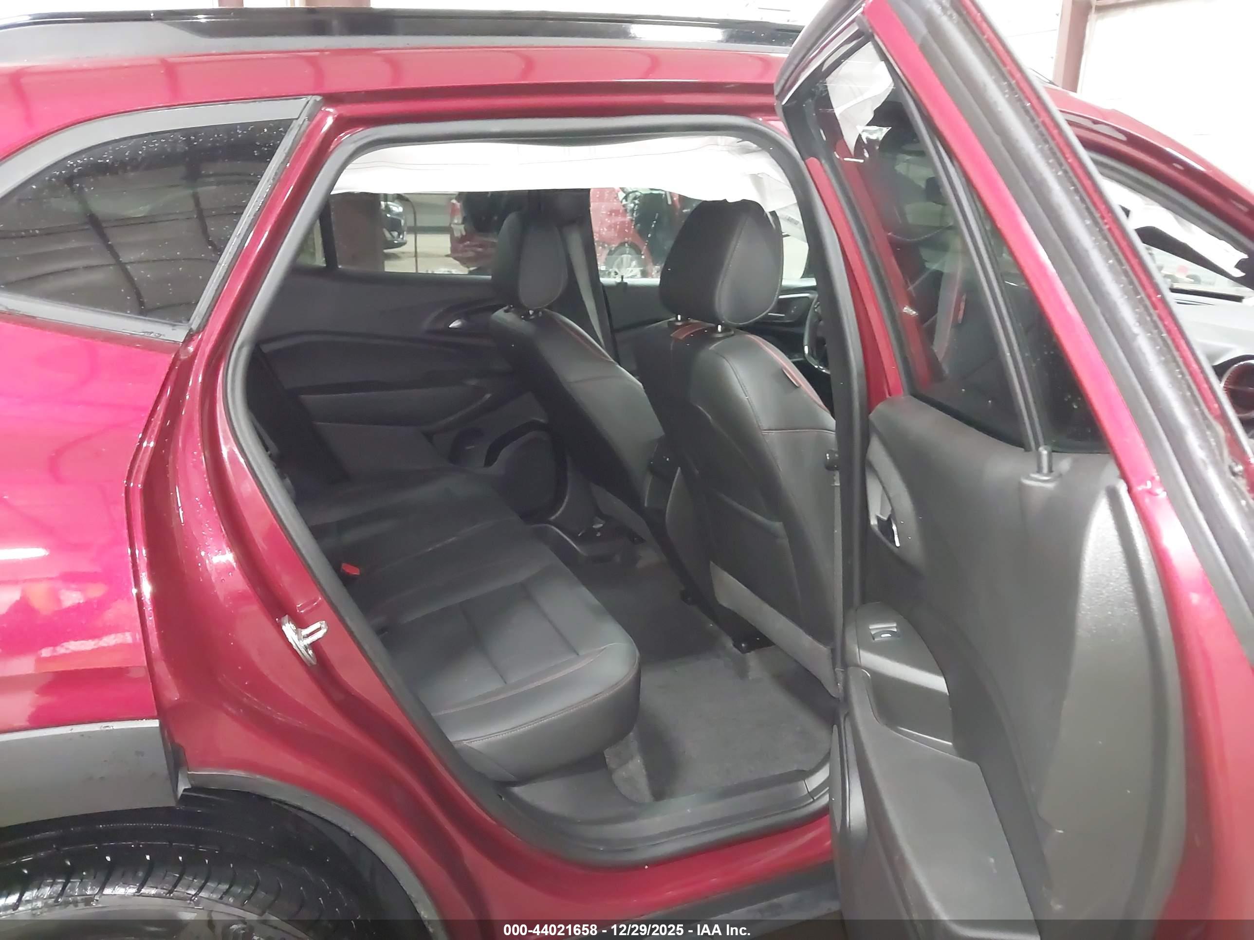 CHEVROLET TRAX image 8