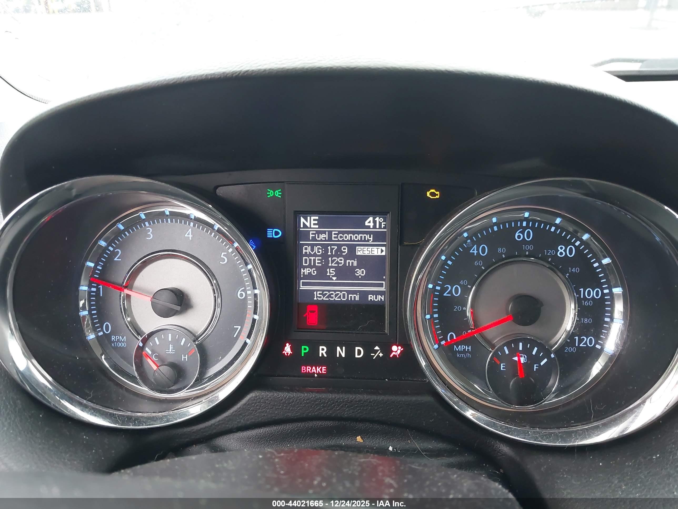 CHRYSLER TOWN image 7