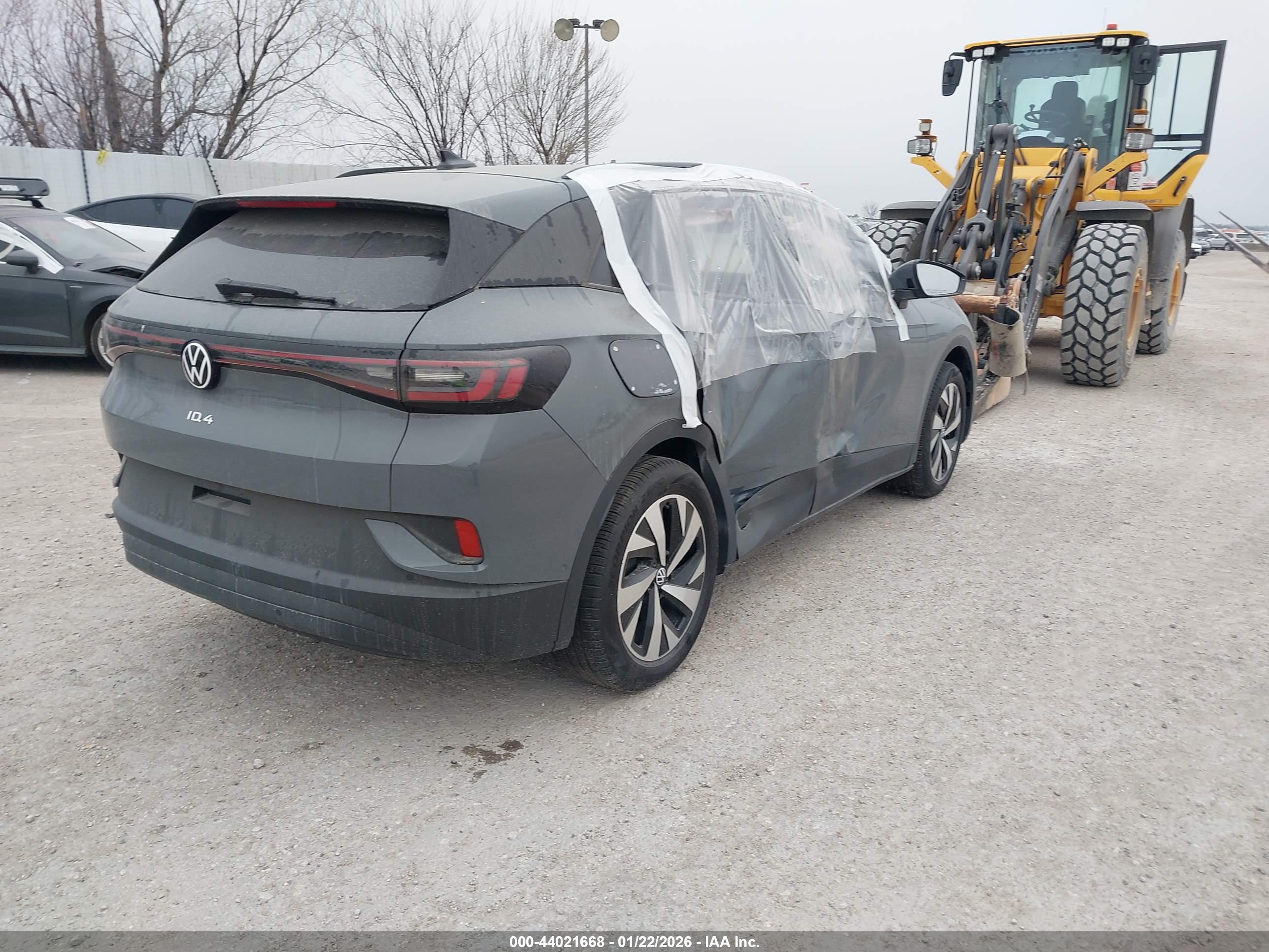 VOLKSWAGEN ID.4 image 4