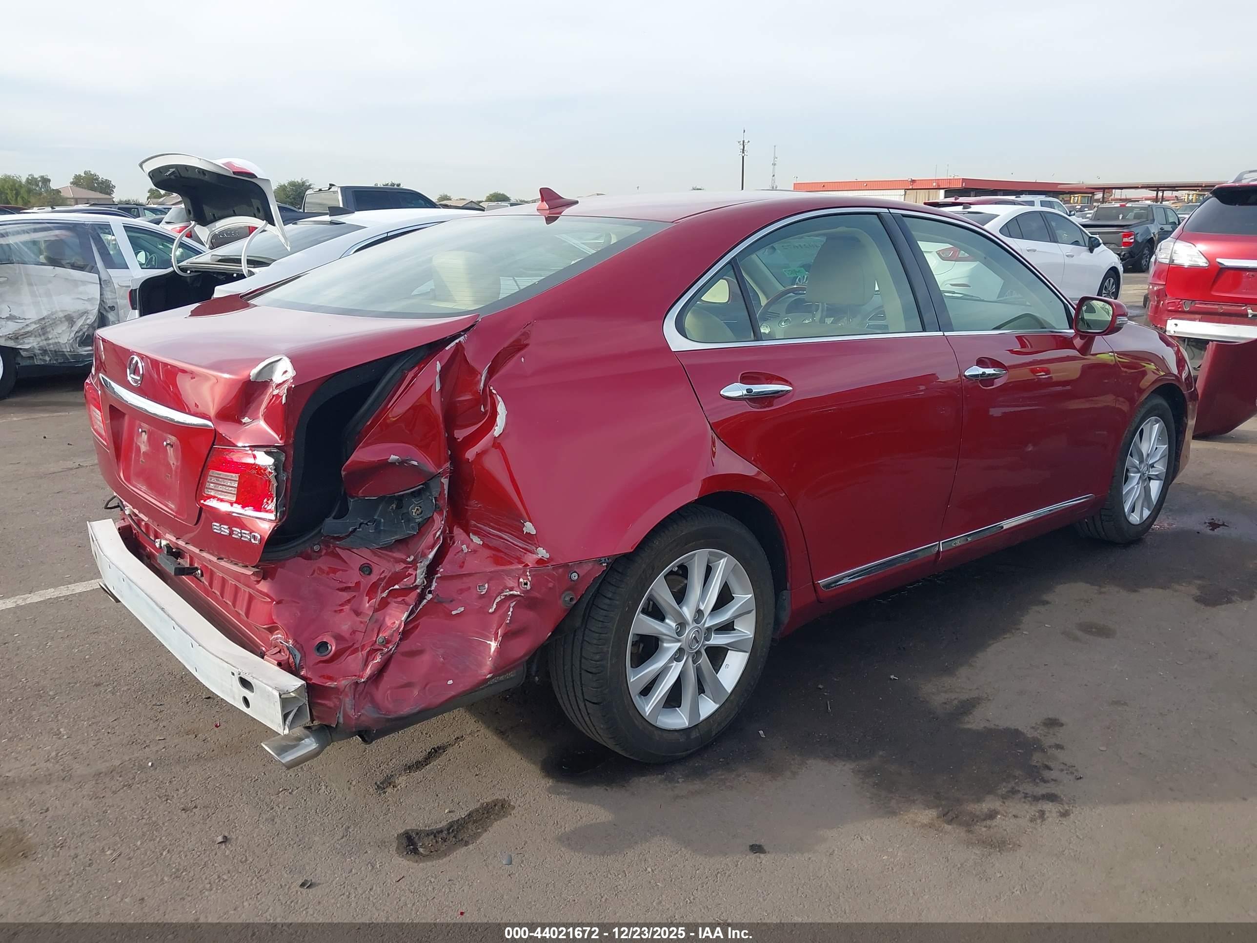 LEXUS ES image 4