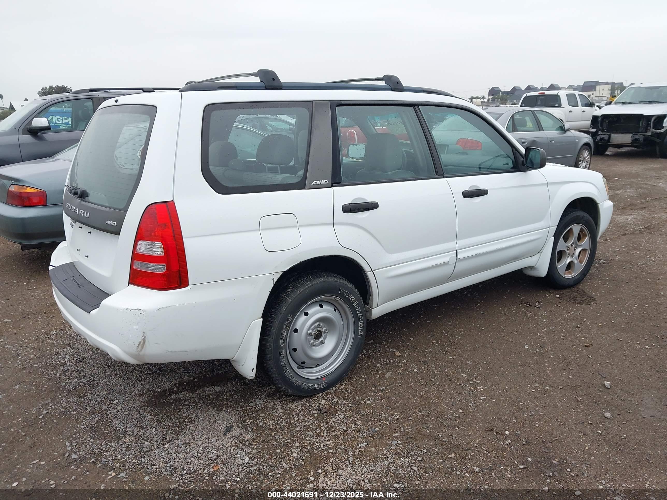 SUBARU FORESTER image 4