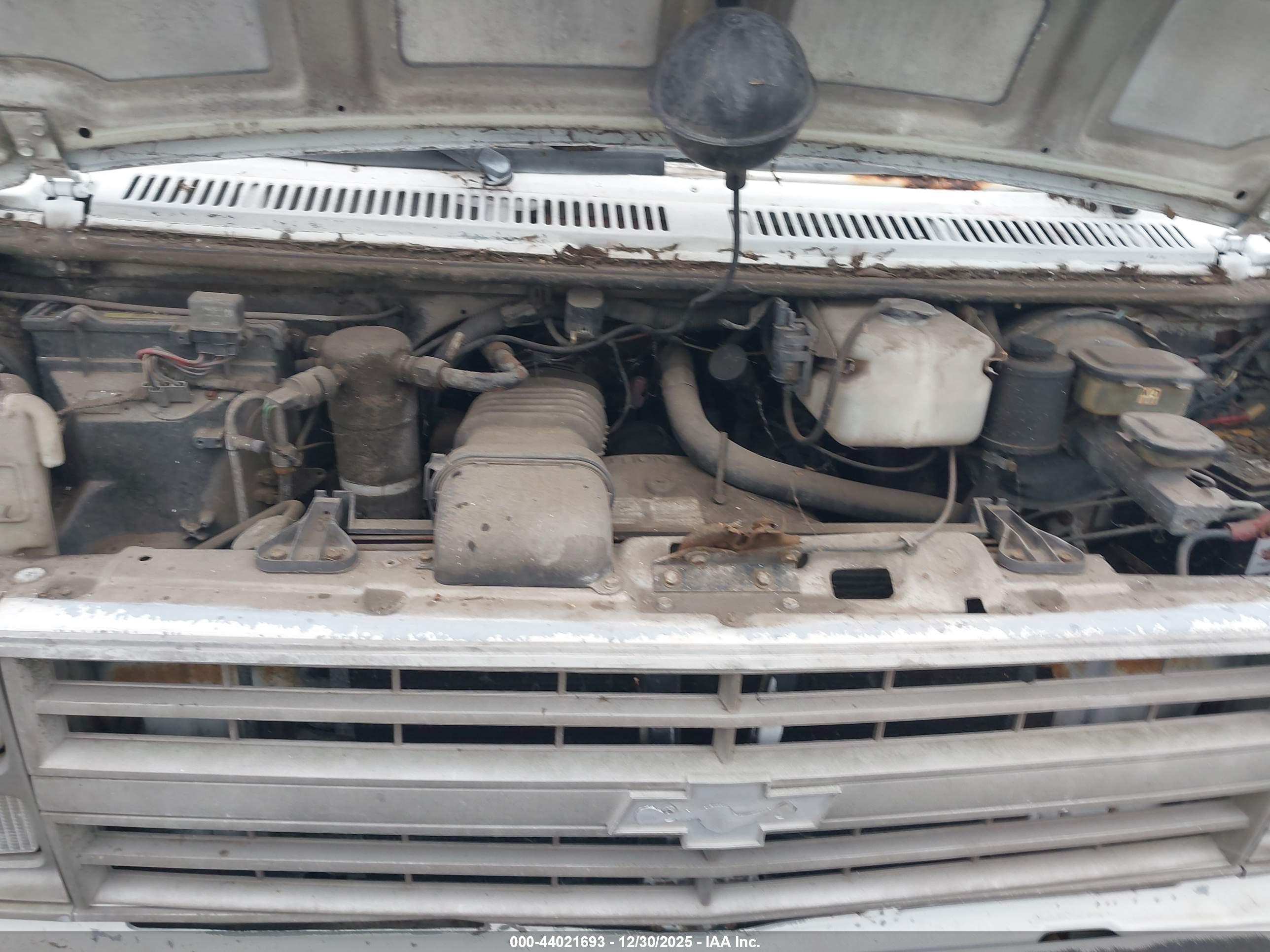 CHEVROLET G20 image 10