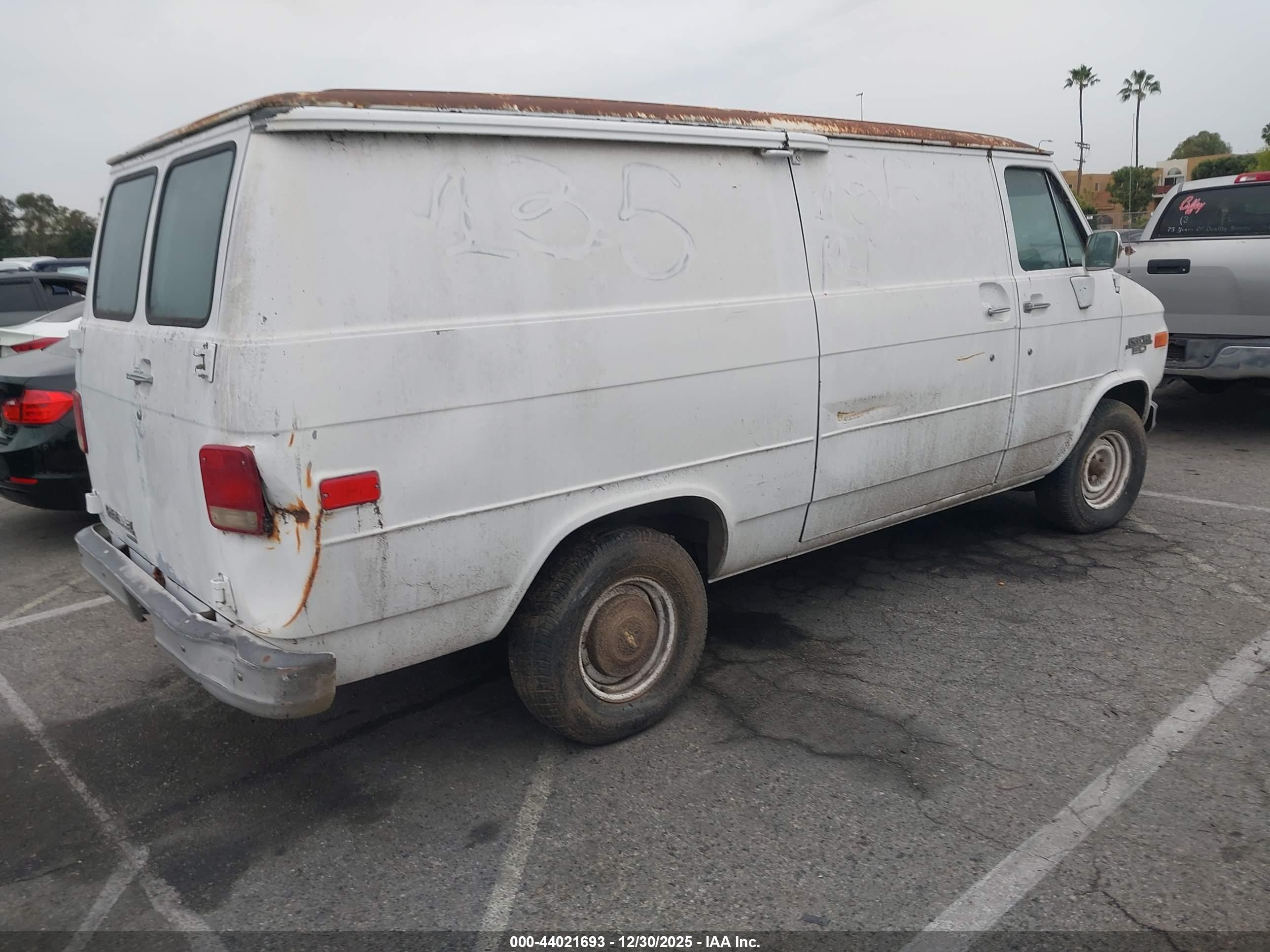 CHEVROLET G20 image 4