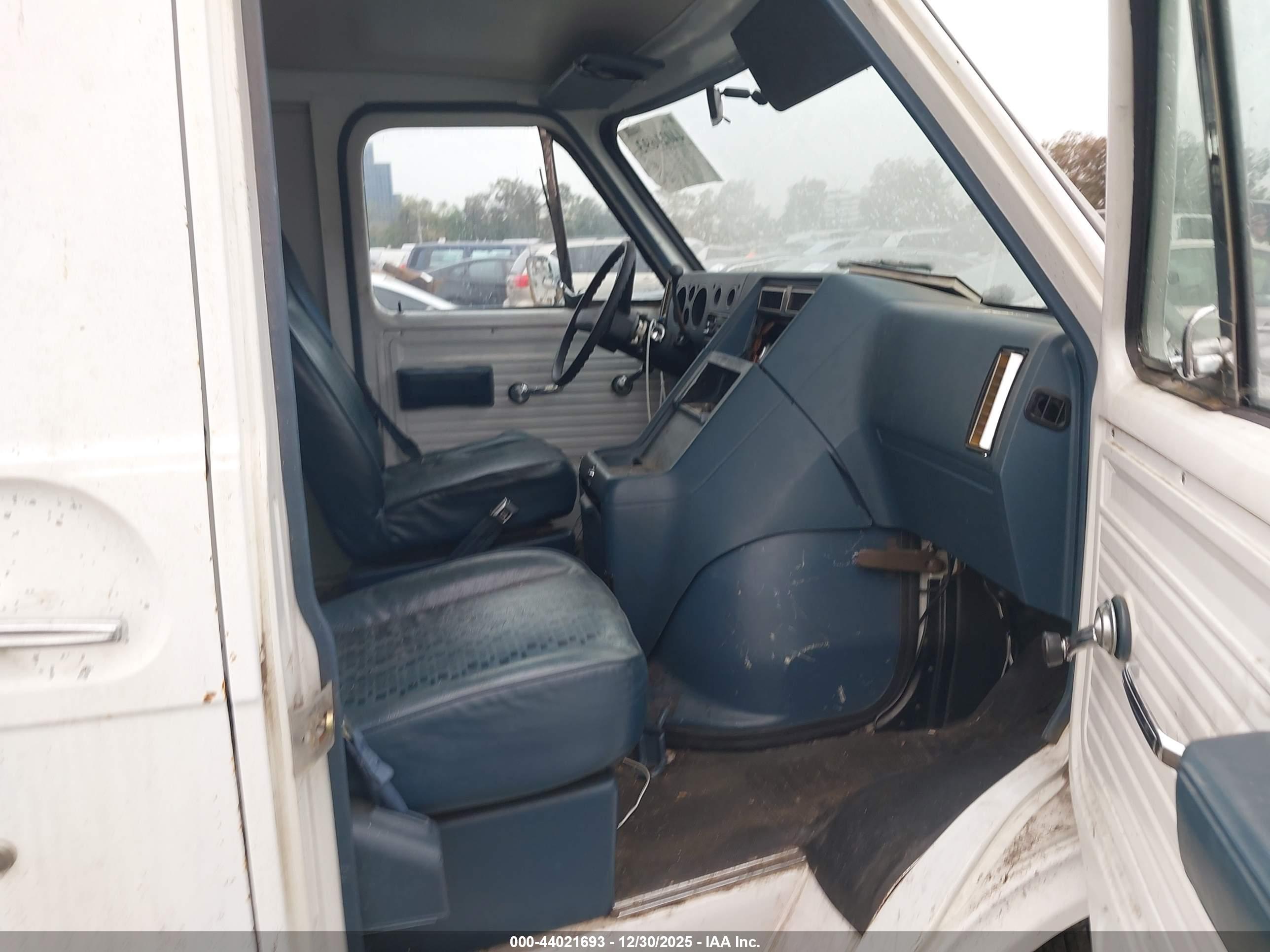 CHEVROLET G20 image 5
