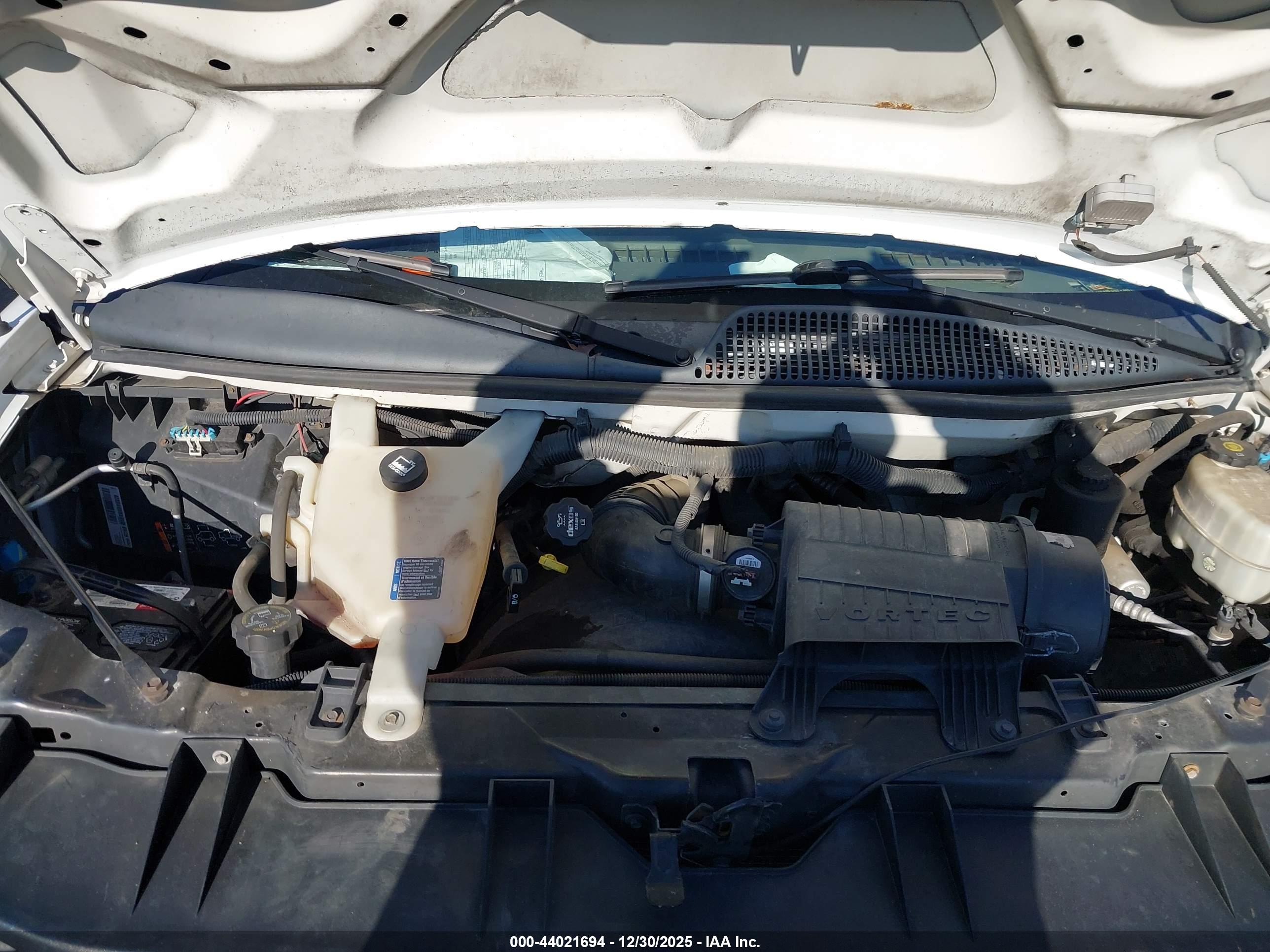 CHEVROLET EXPRESS image 10