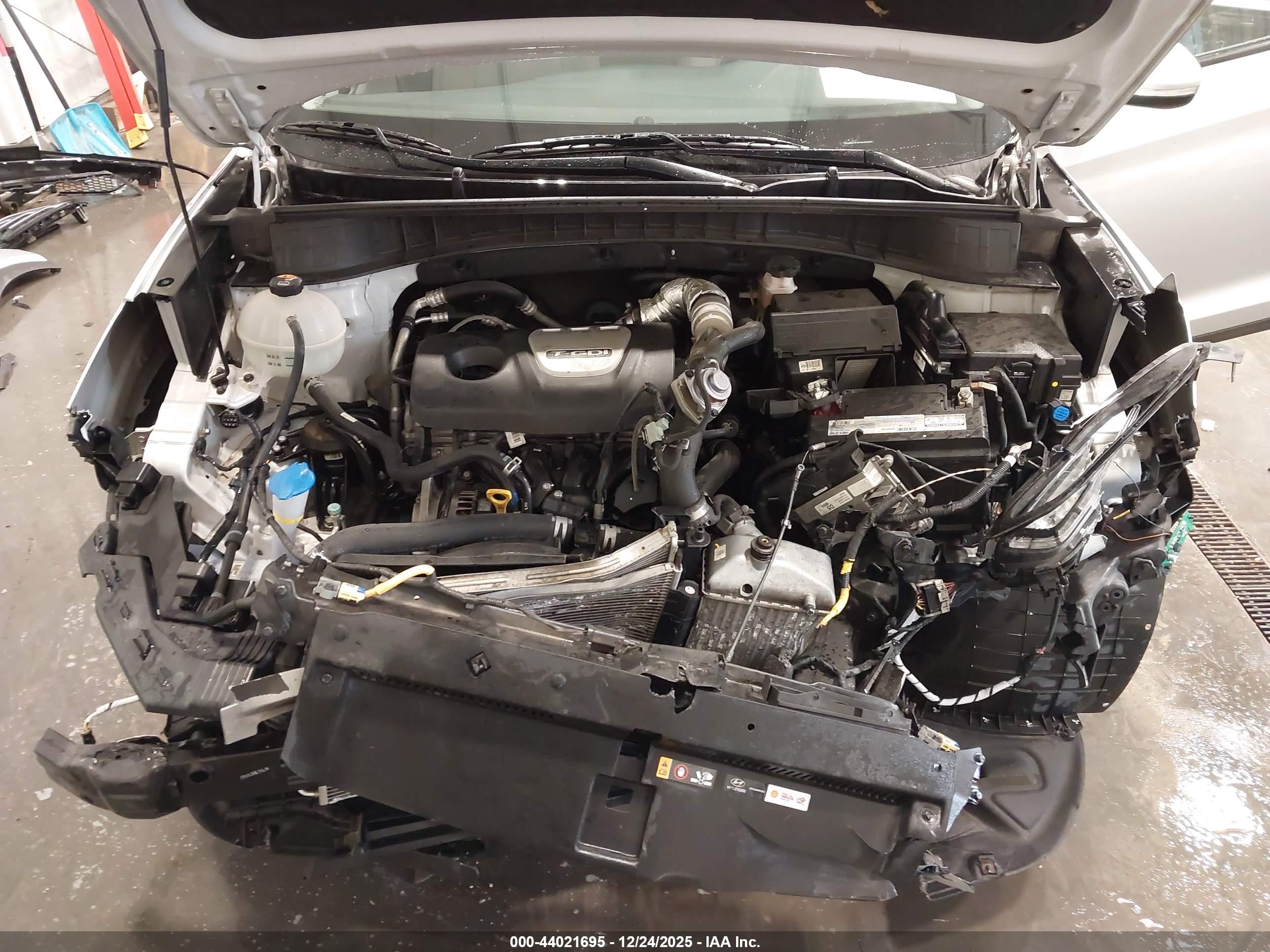 HYUNDAI TUCSON image 10