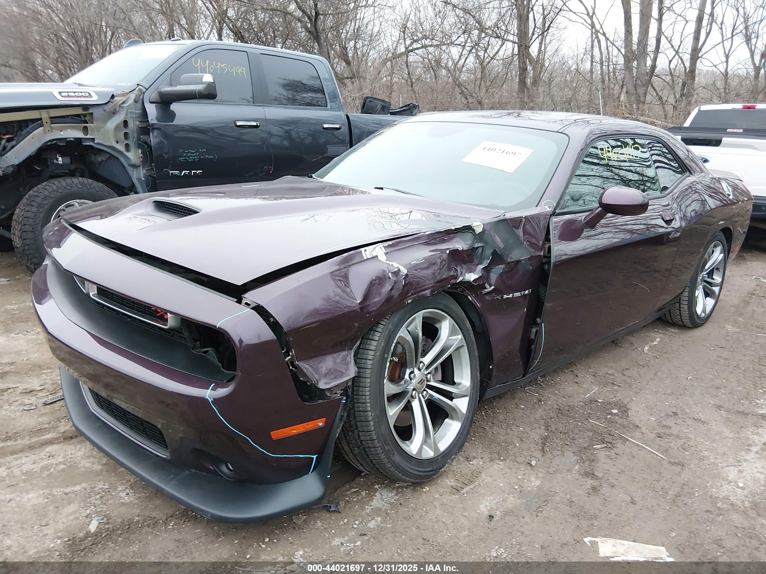 DODGE CHALLENGER image 2