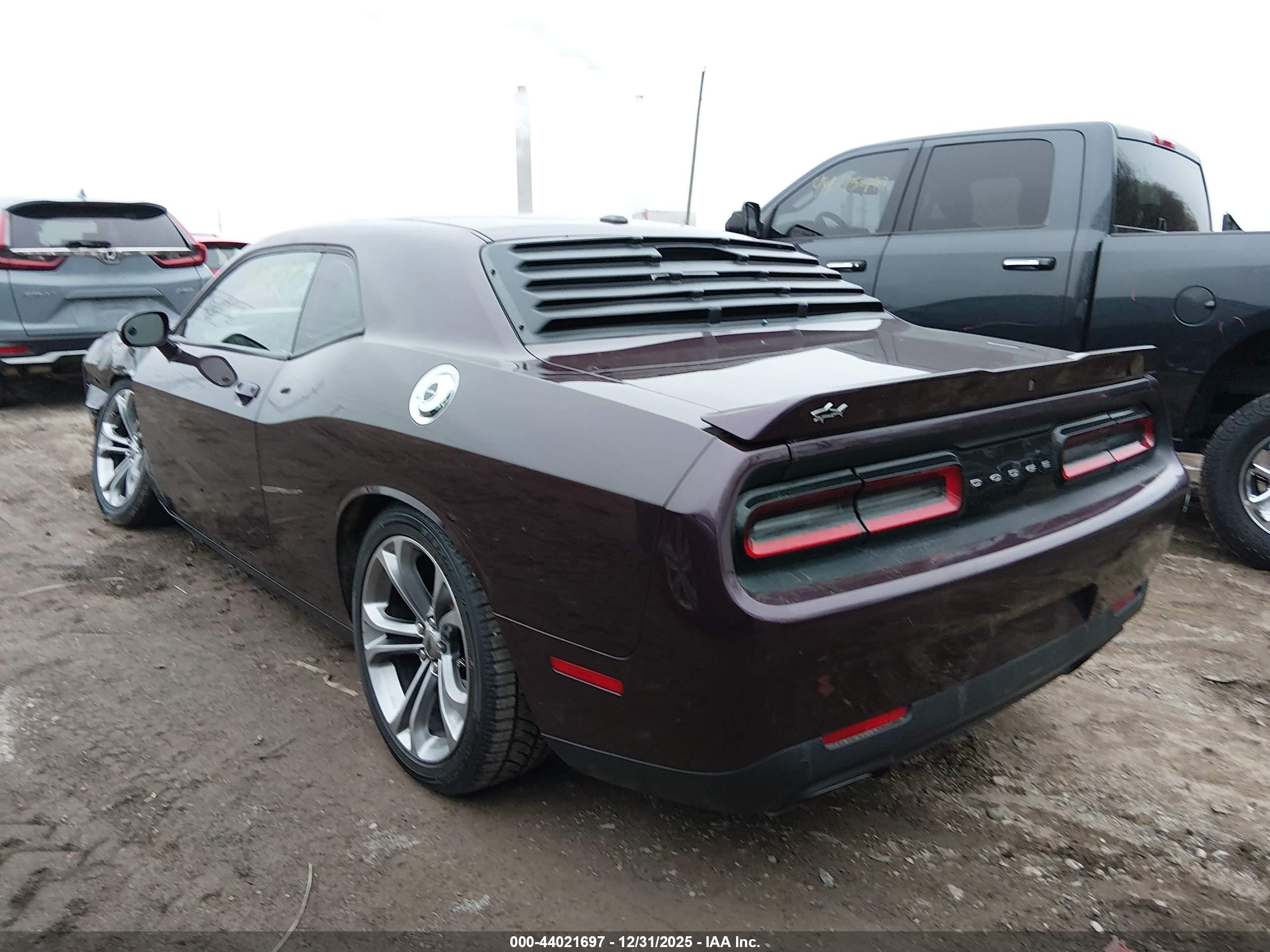 DODGE CHALLENGER image 3