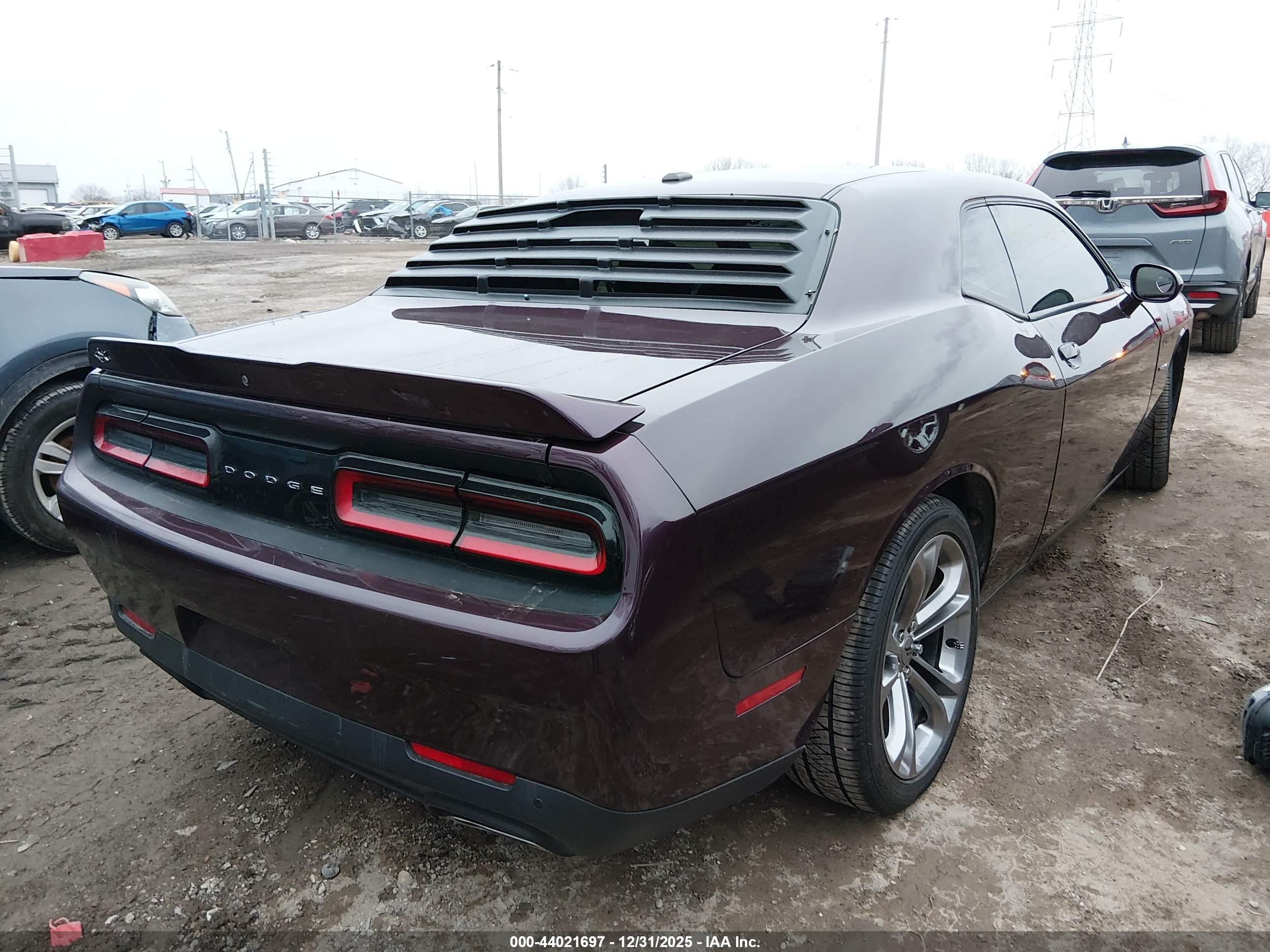 DODGE CHALLENGER image 4
