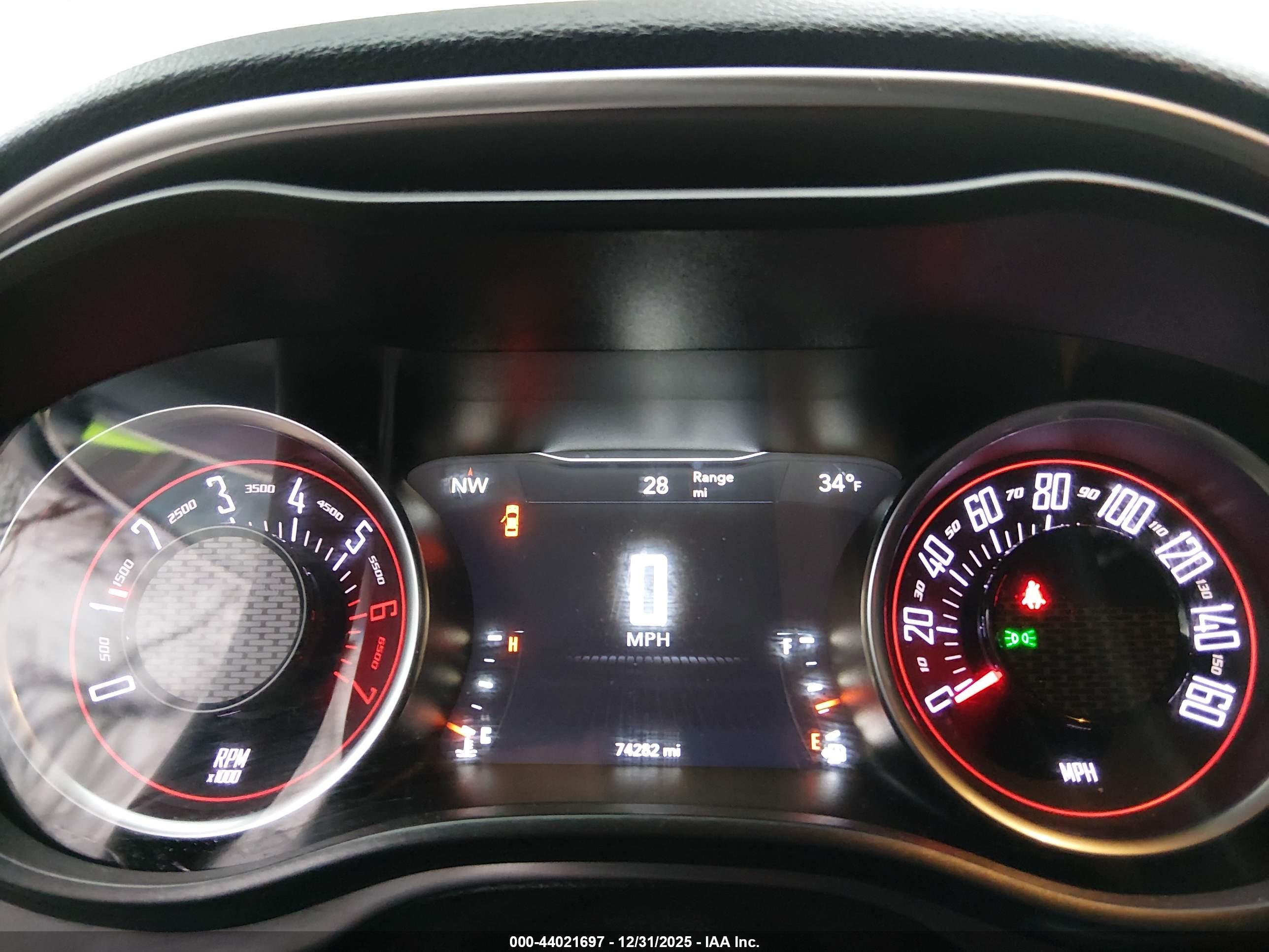 DODGE CHALLENGER image 7