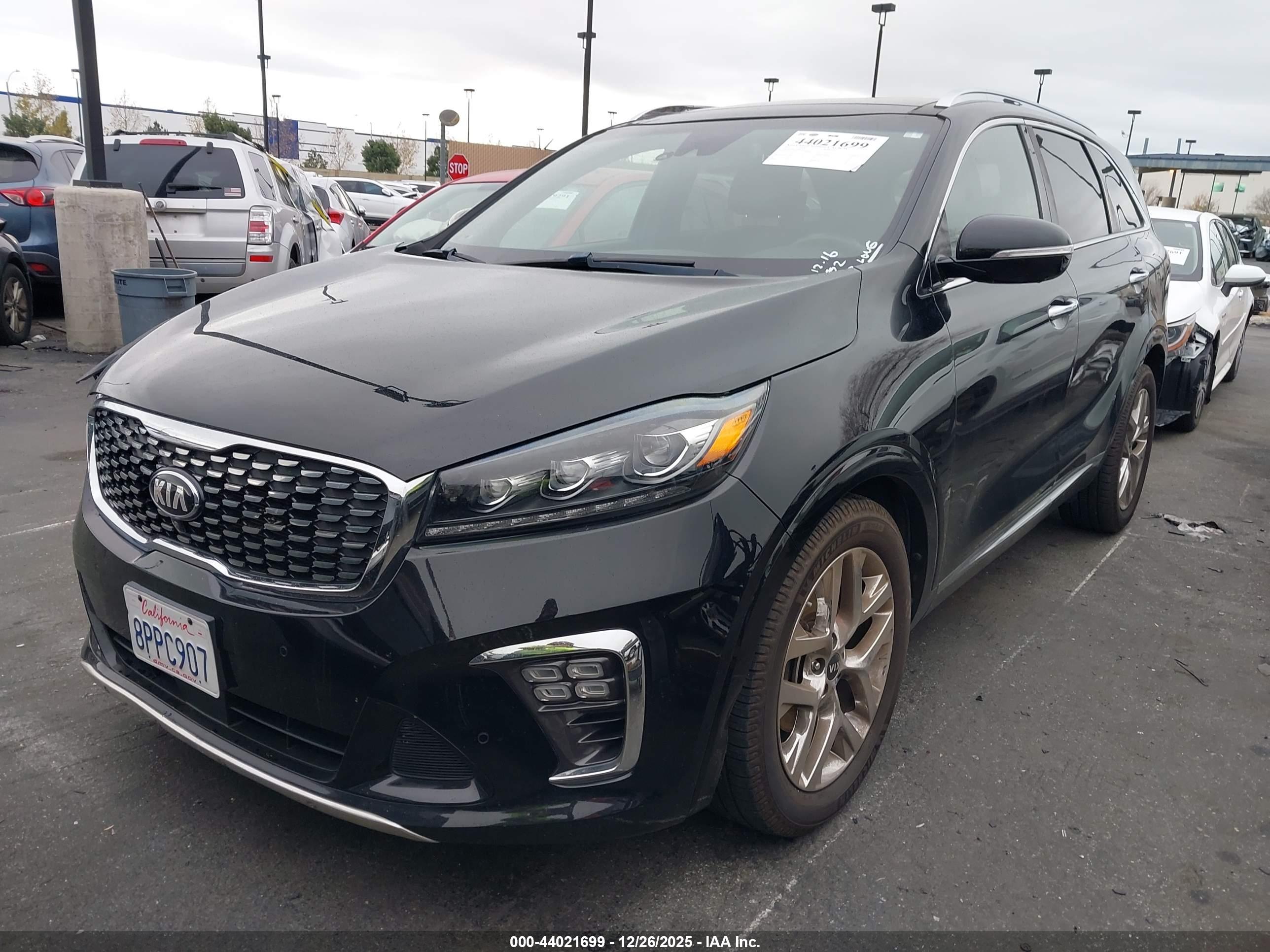 KIA SORENTO image 2