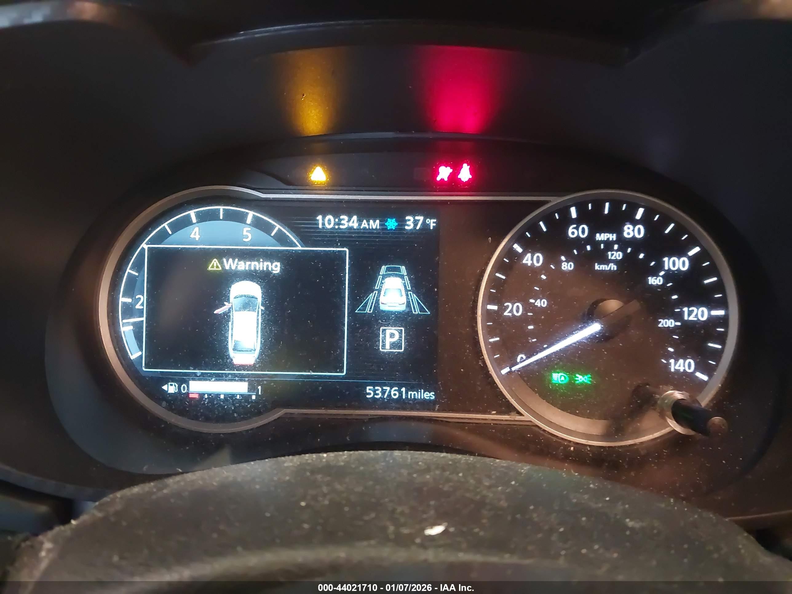 NISSAN VERSA image 7