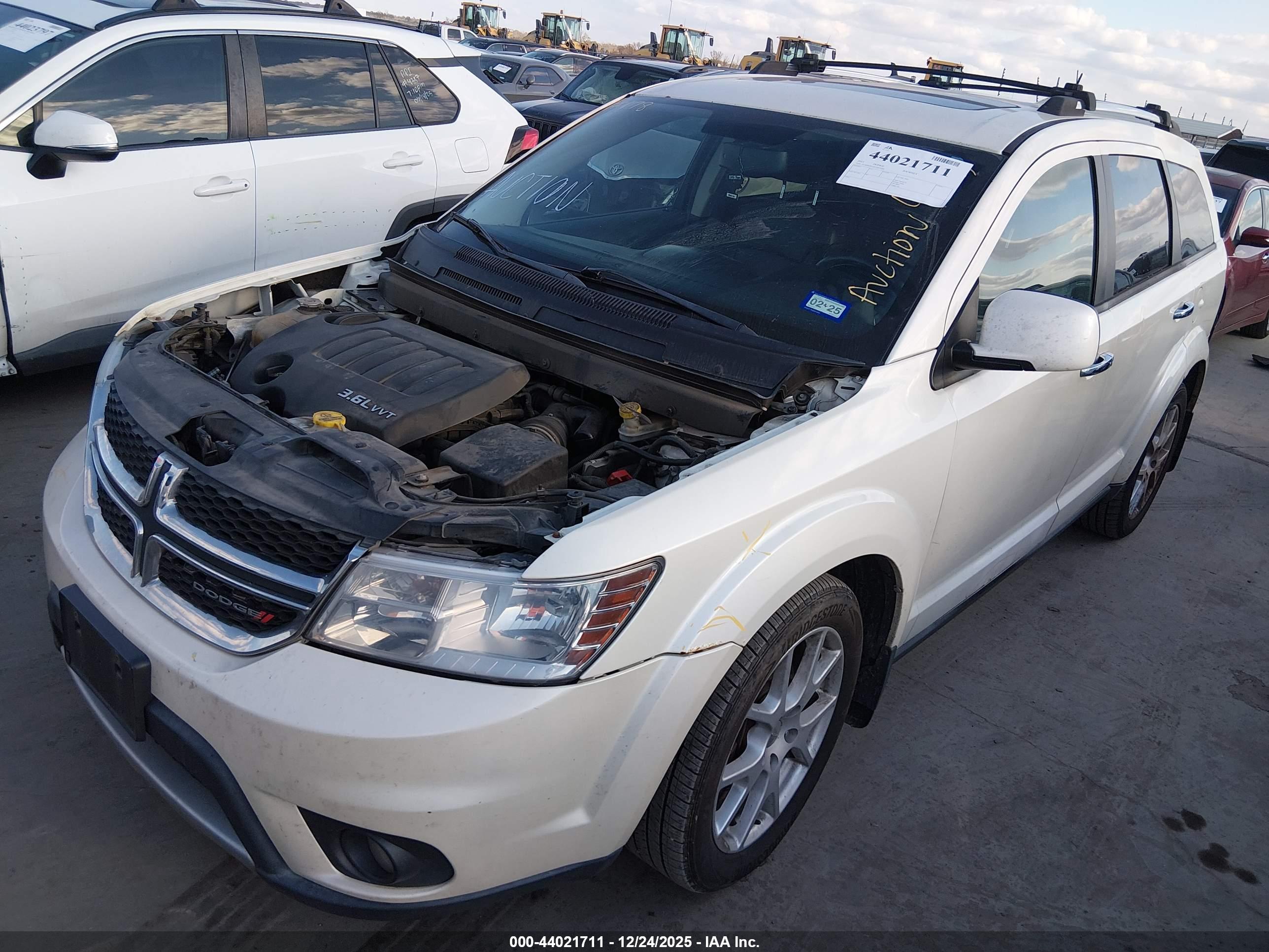 DODGE JOURNEY image 2