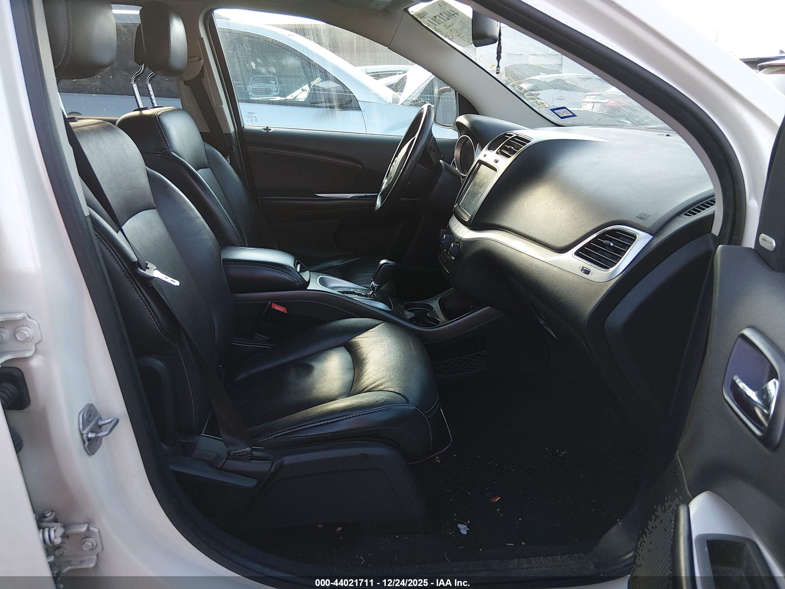 DODGE JOURNEY image 5