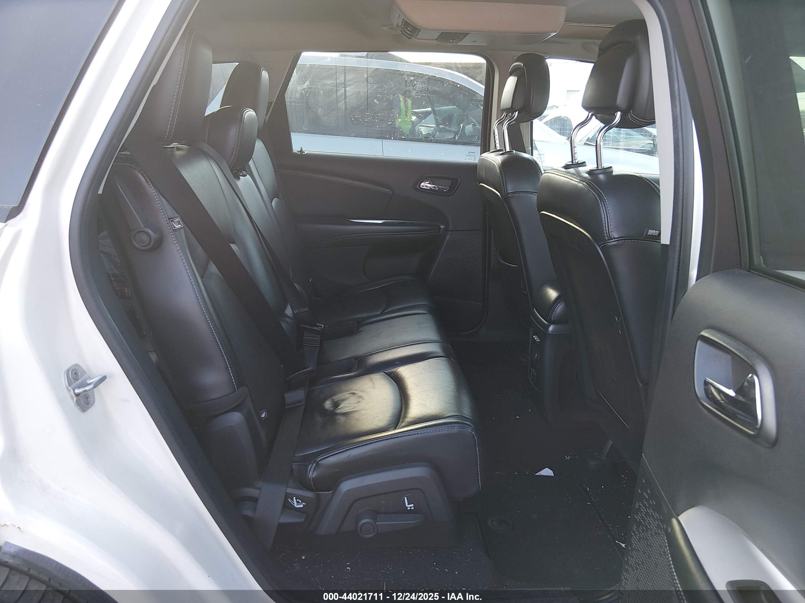 DODGE JOURNEY image 8