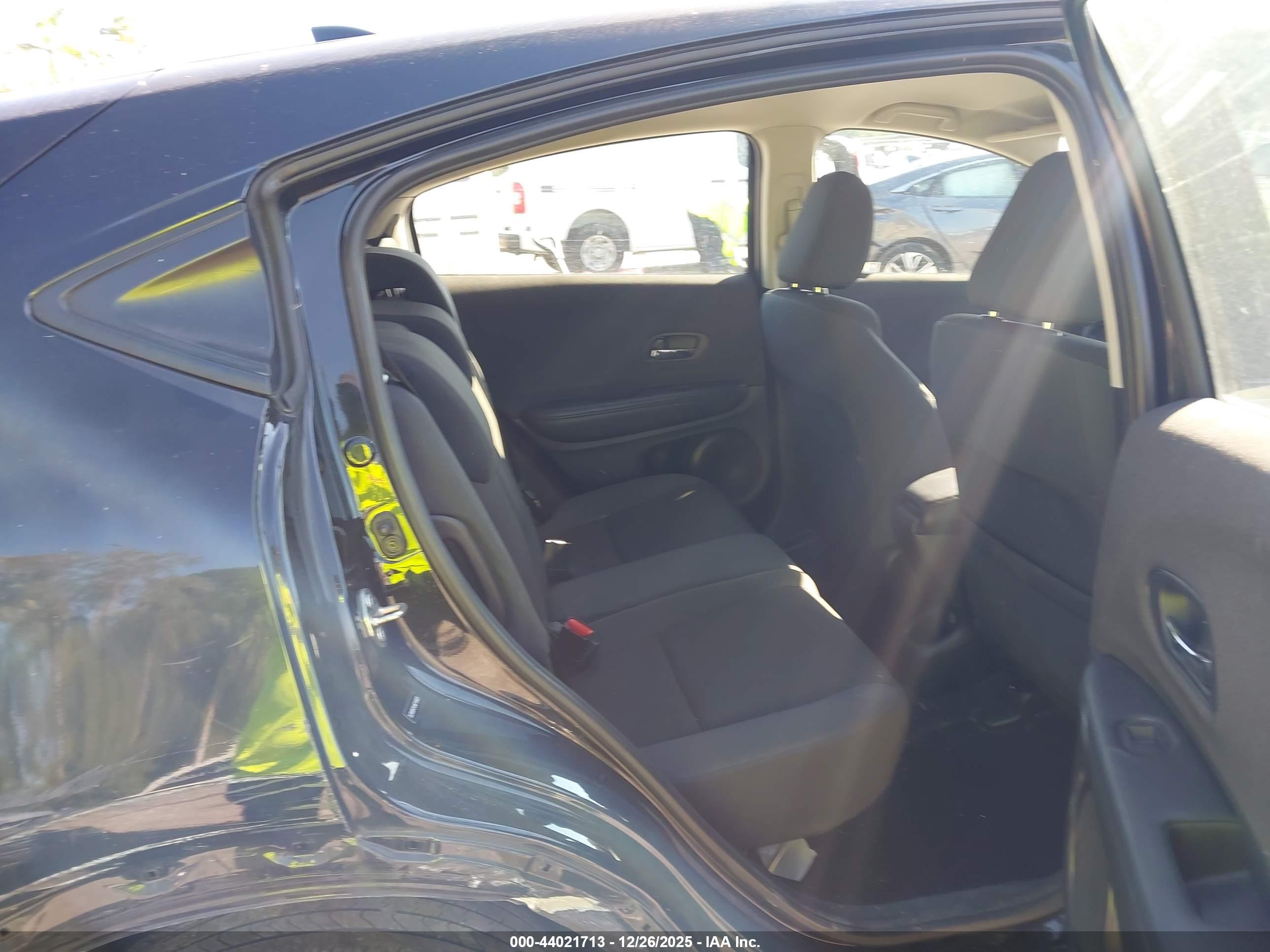 HONDA HR-V image 8