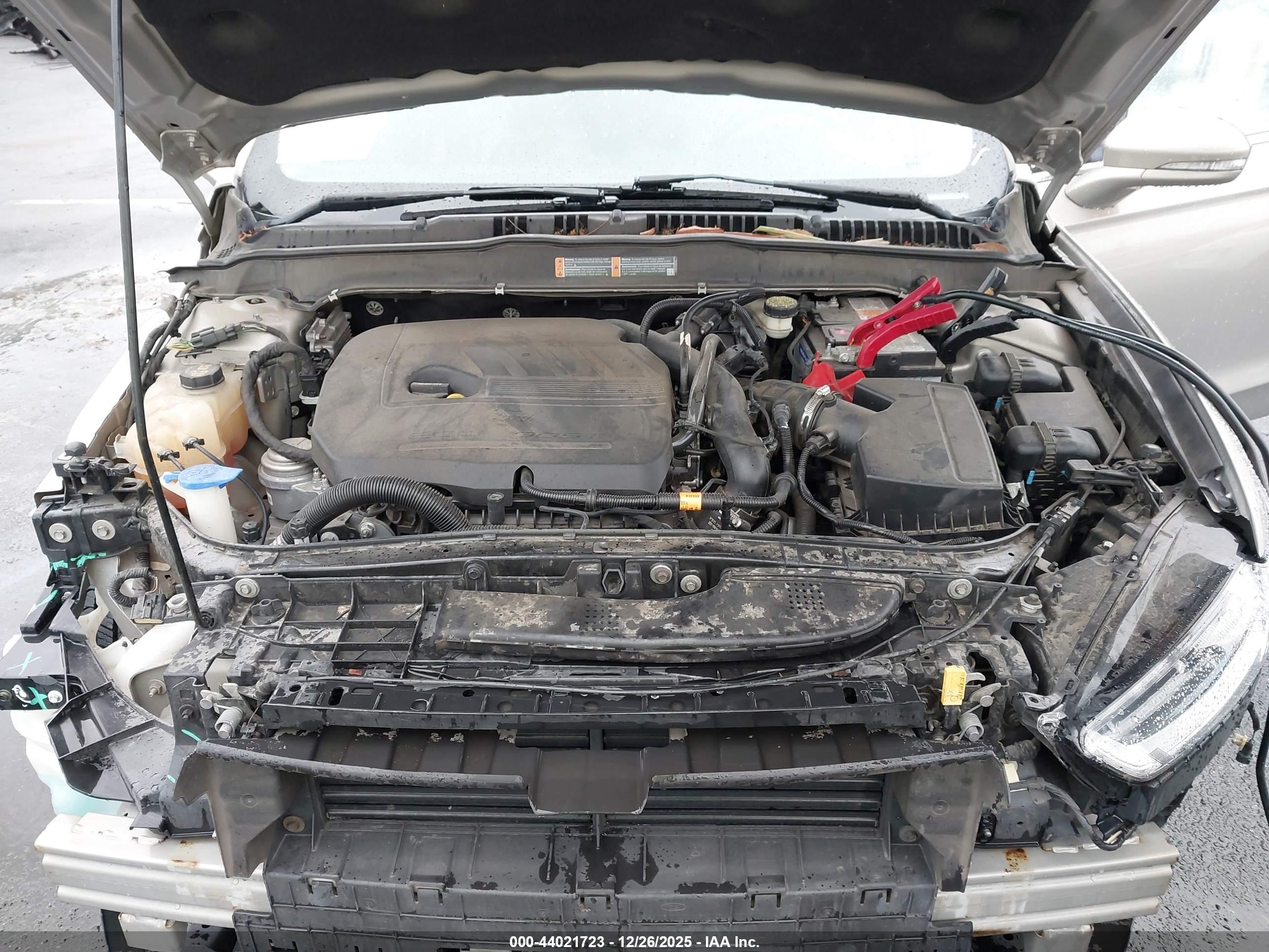FORD FUSION image 10