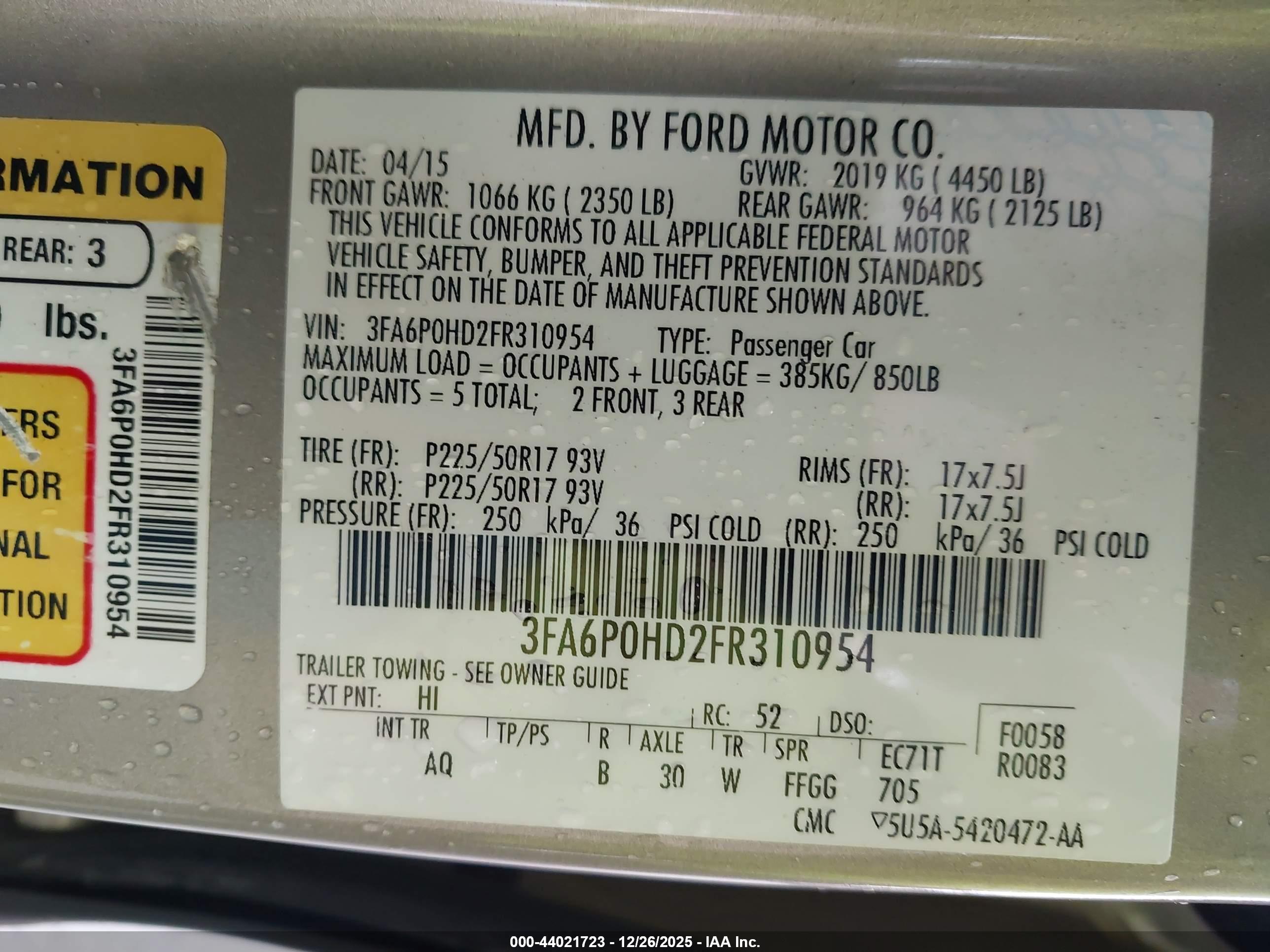 FORD FUSION image 9