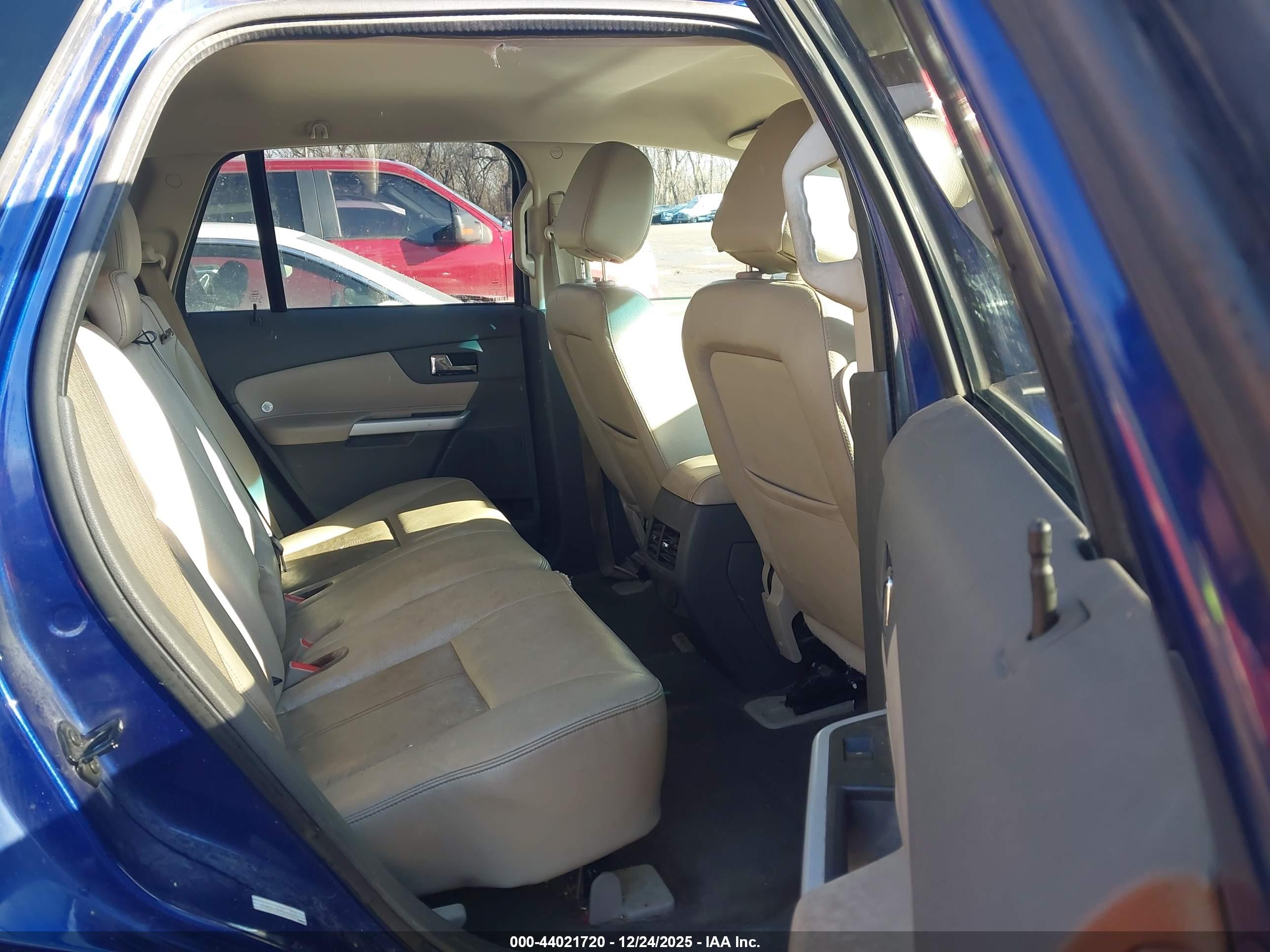 FORD EDGE image 8