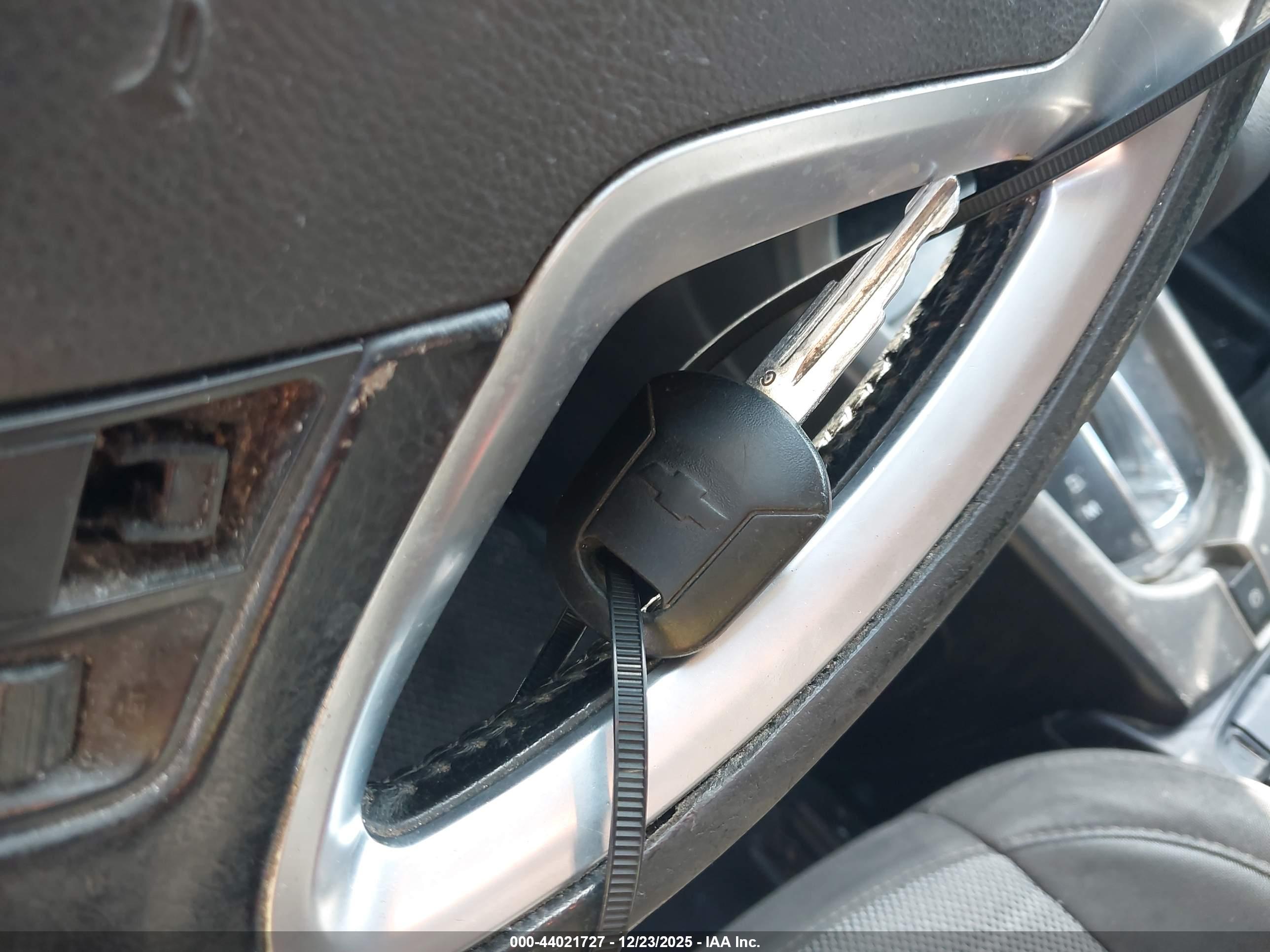 CHEVROLET CAPTIVA image 11