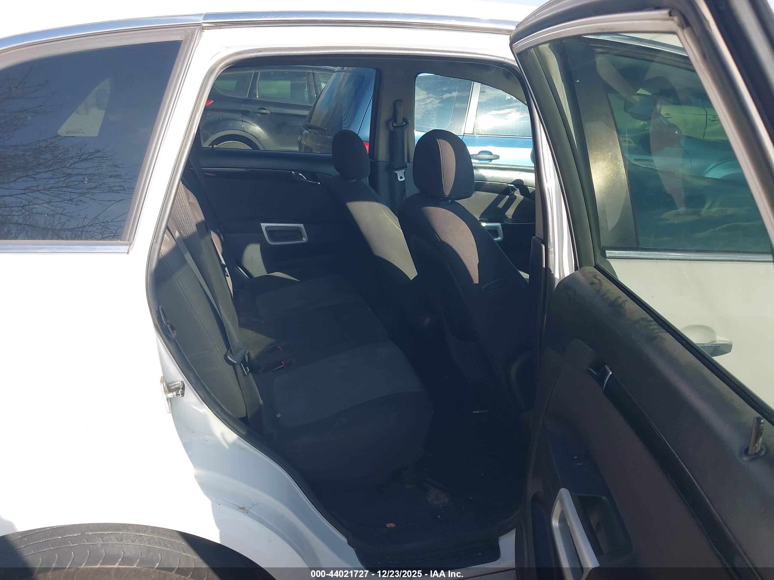 CHEVROLET CAPTIVA image 8