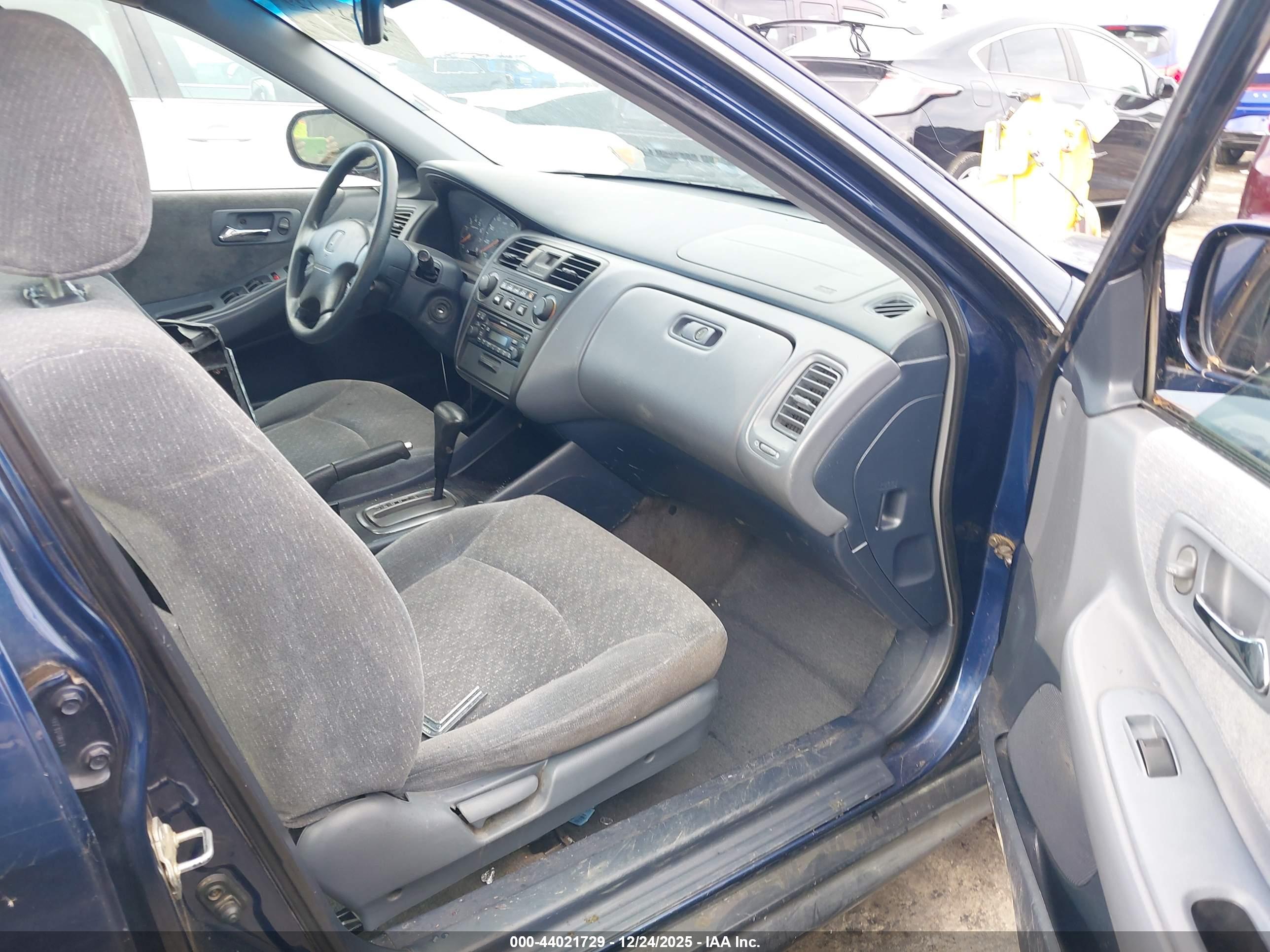HONDA ACCORD image 5