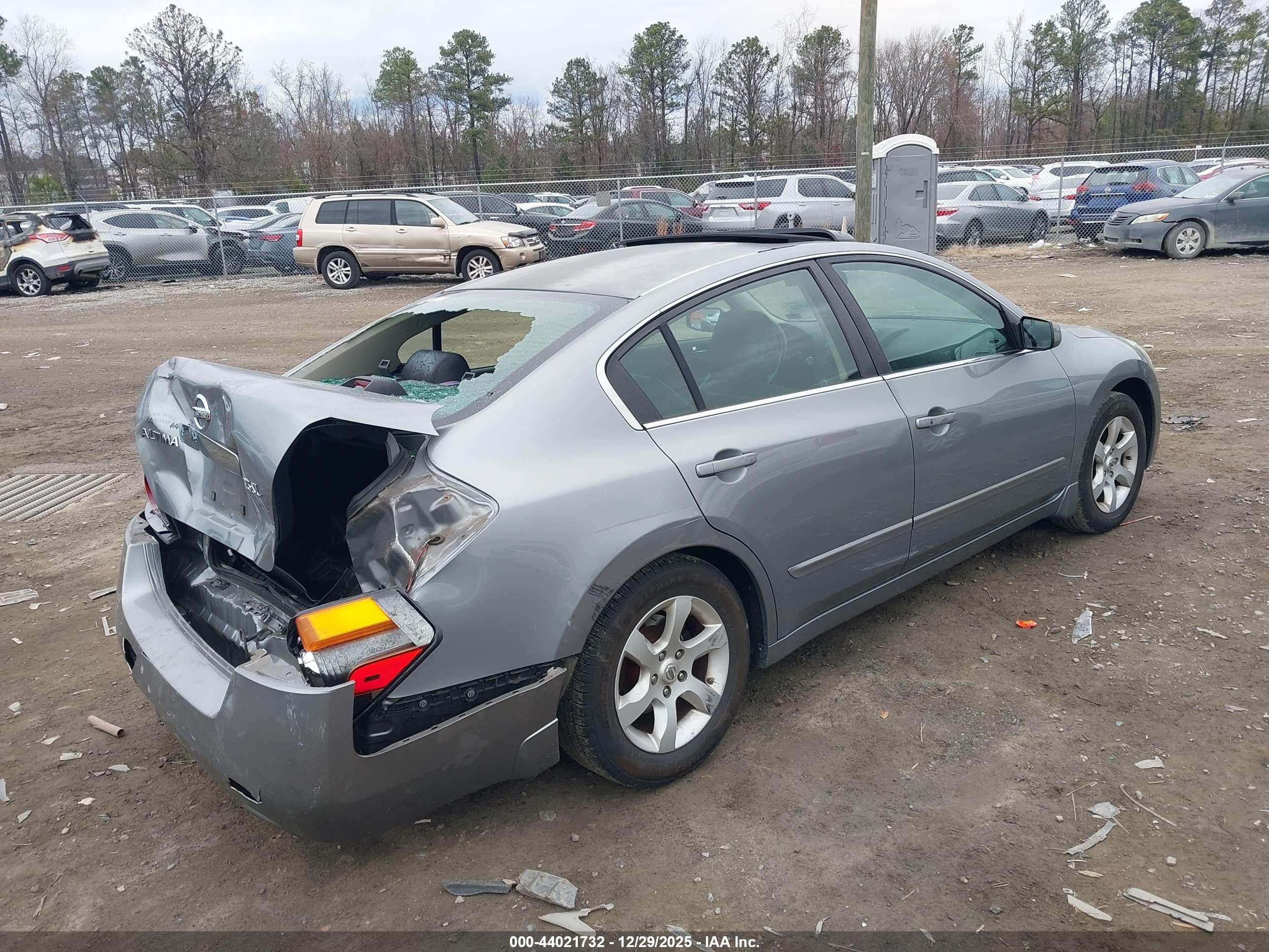 NISSAN ALTIMA image 4