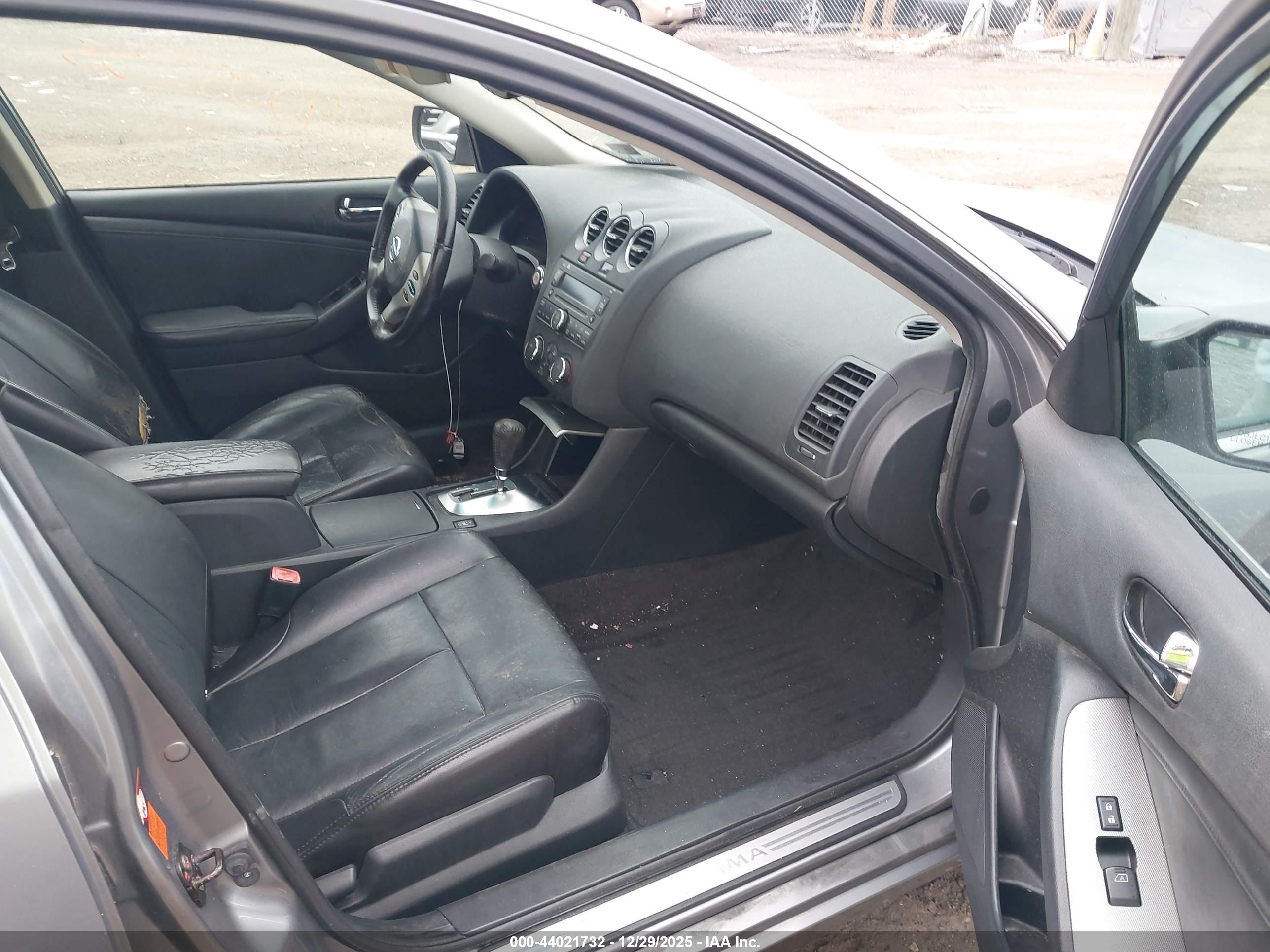 NISSAN ALTIMA image 5
