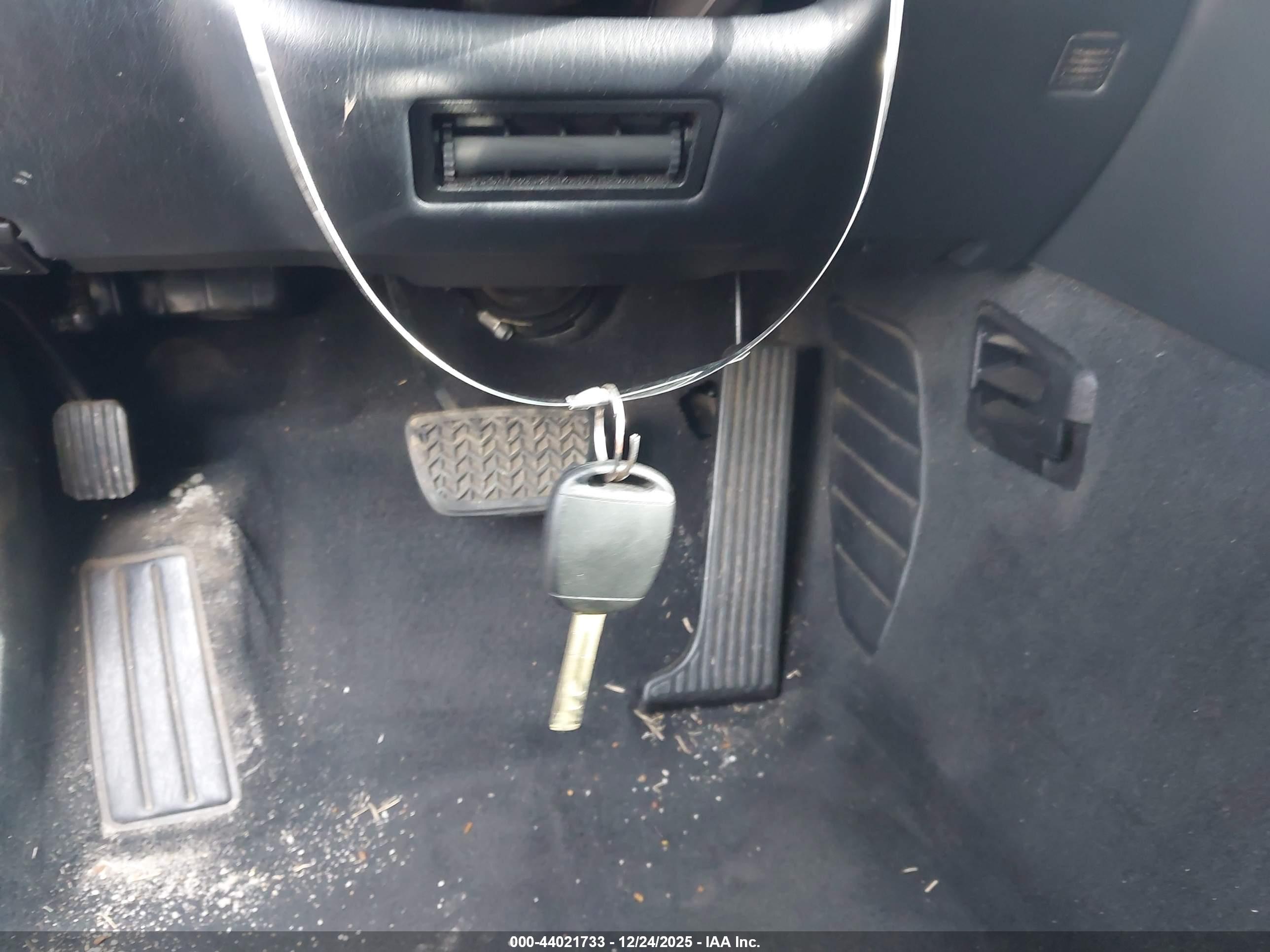 LEXUS LS image 11