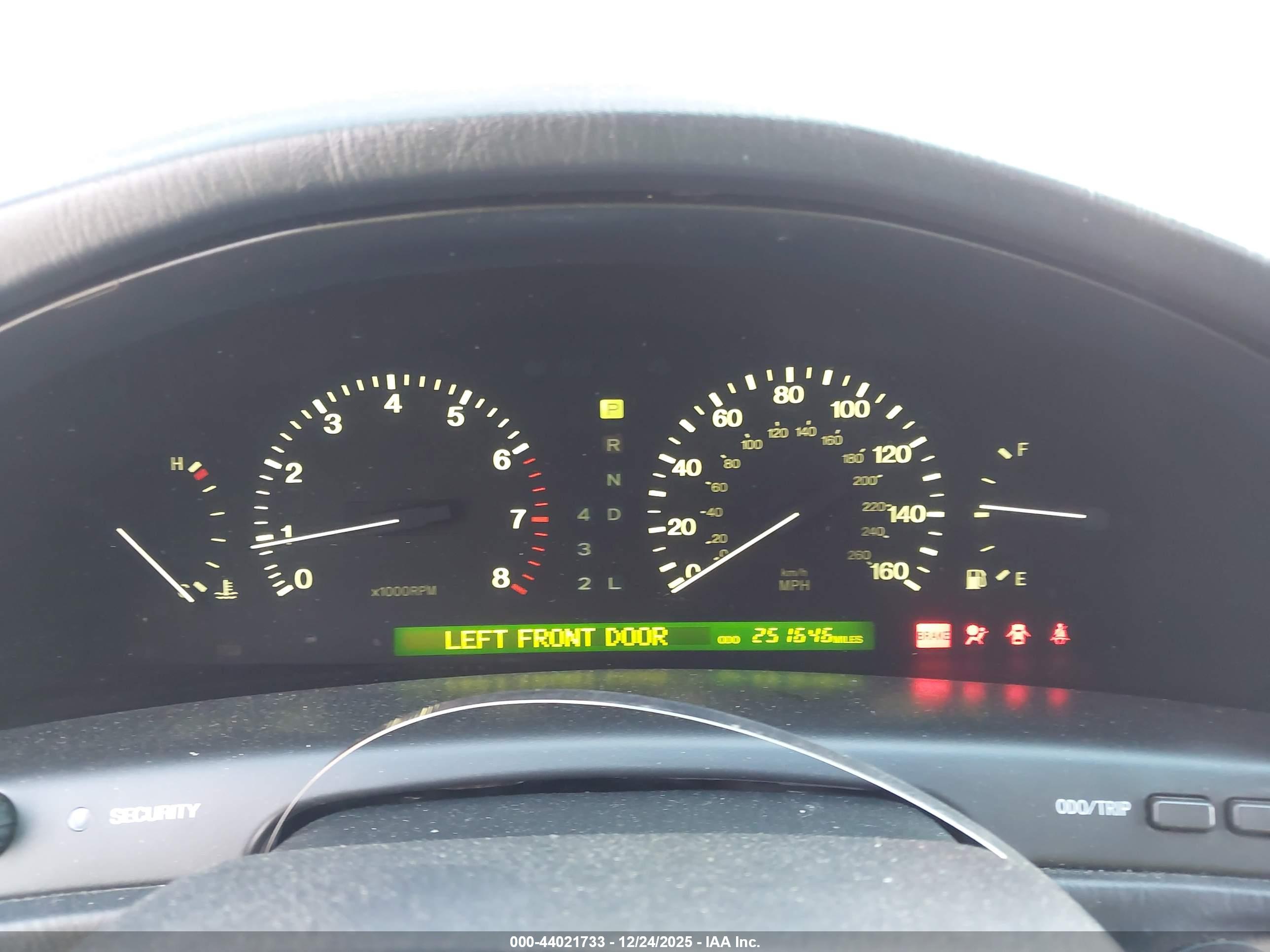 LEXUS LS image 7