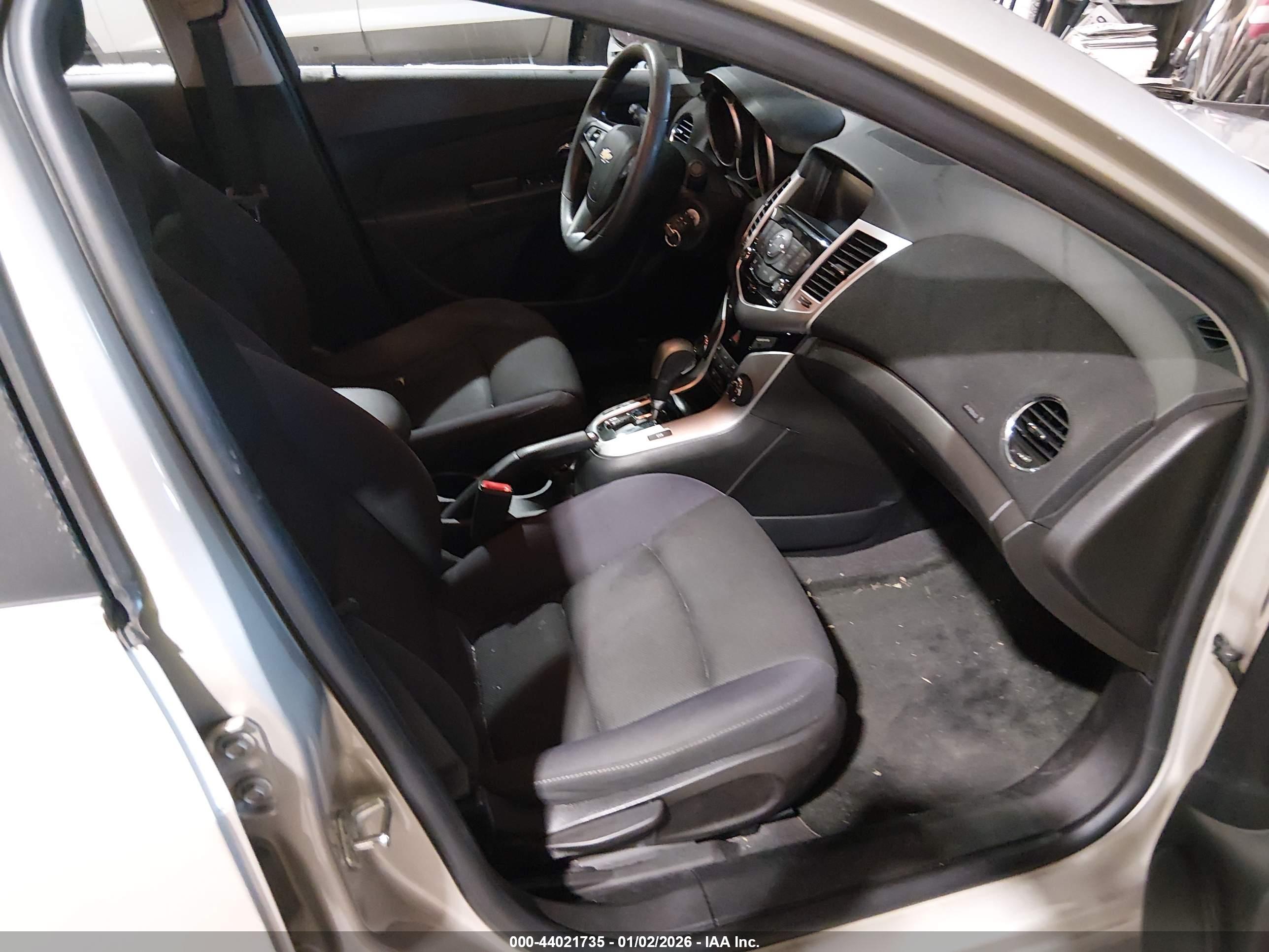 CHEVROLET CRUZE image 5