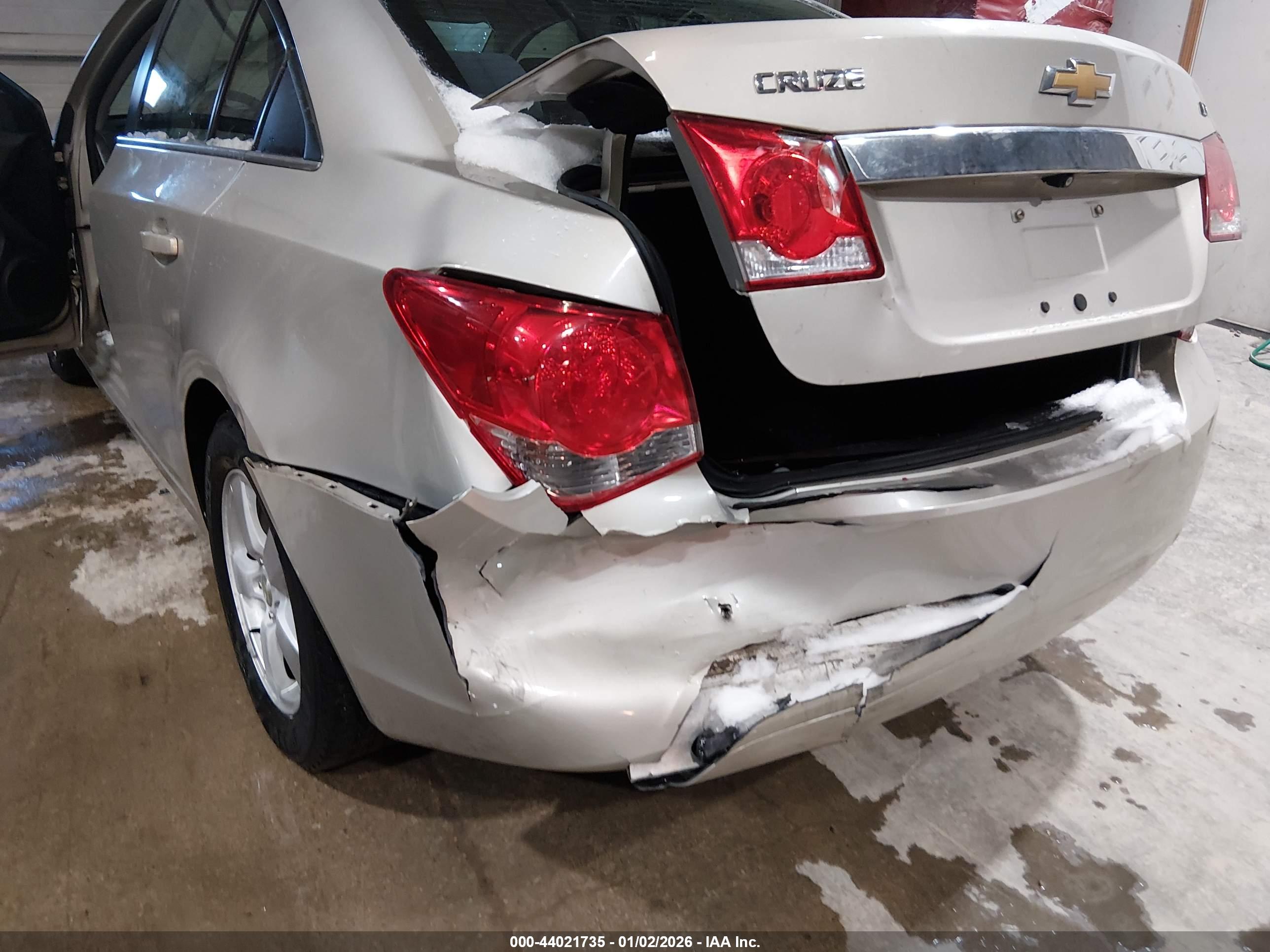 CHEVROLET CRUZE image 6