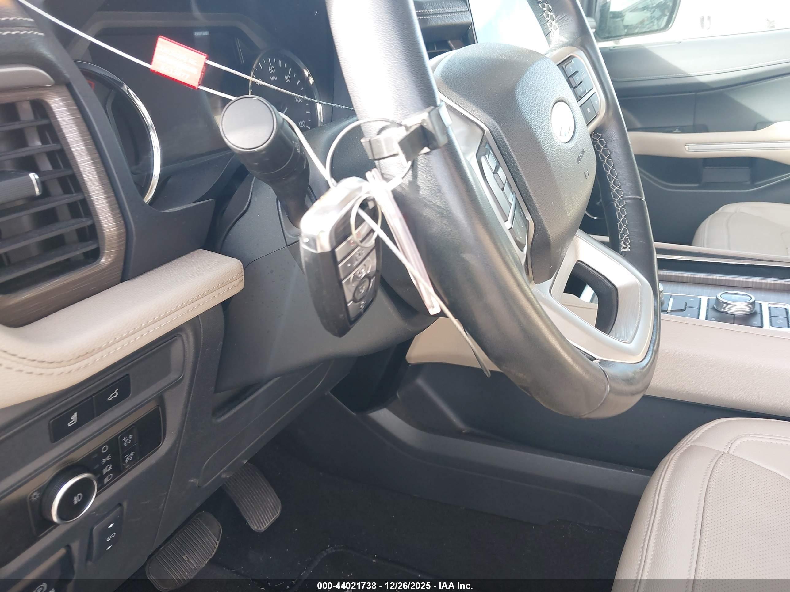 FORD EXPEDITION image 11