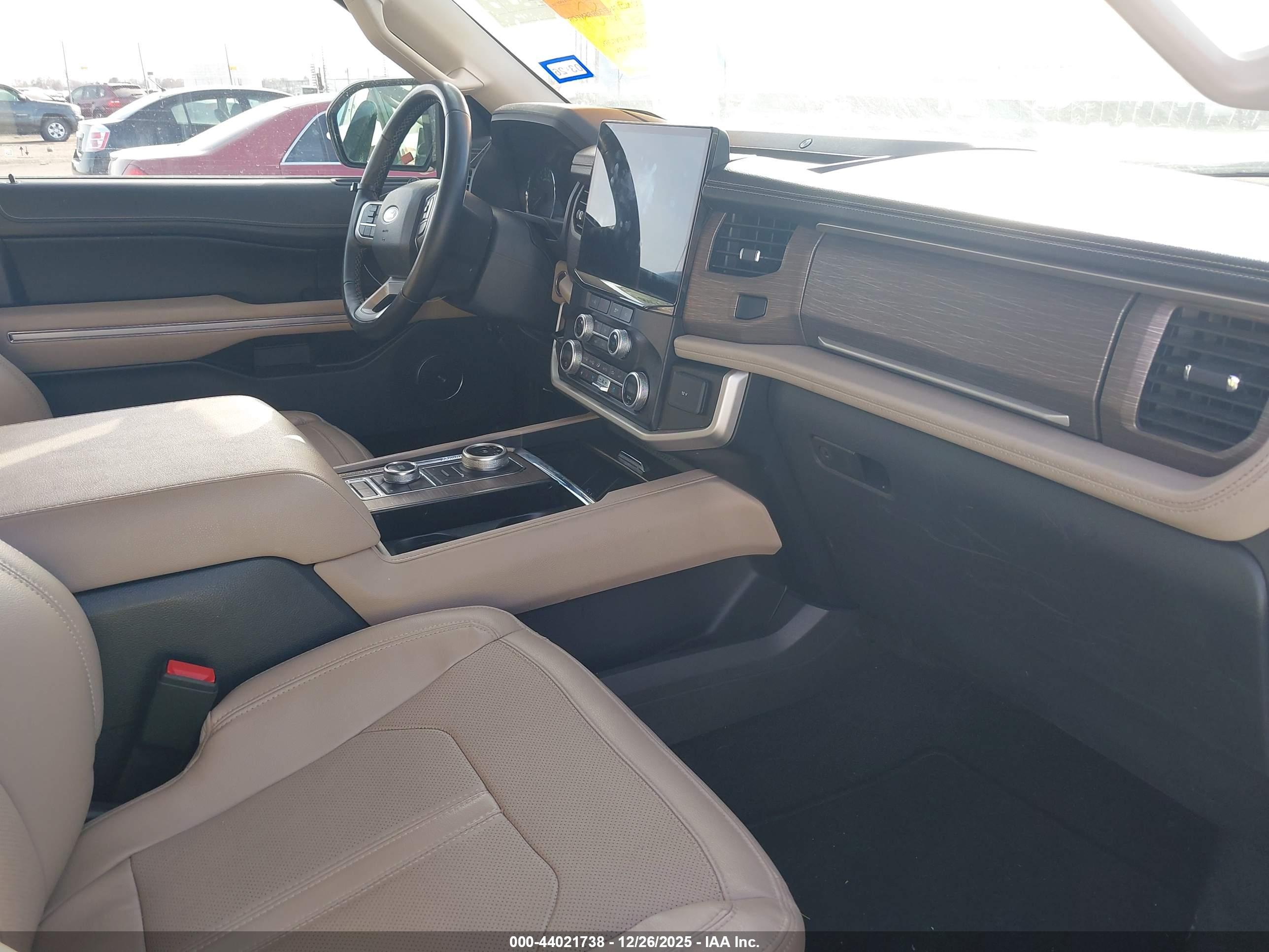 FORD EXPEDITION image 5
