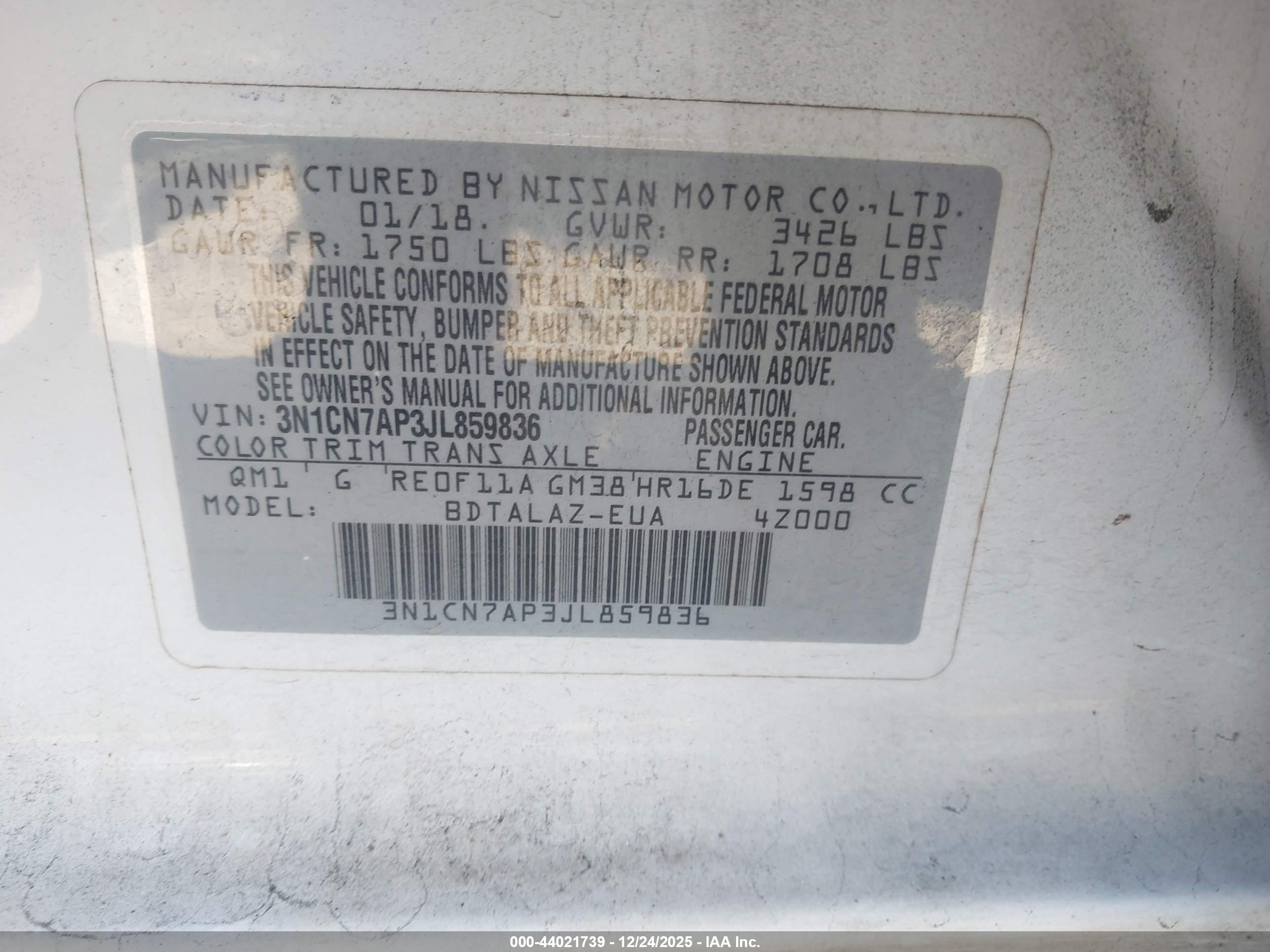 NISSAN VERSA image 9