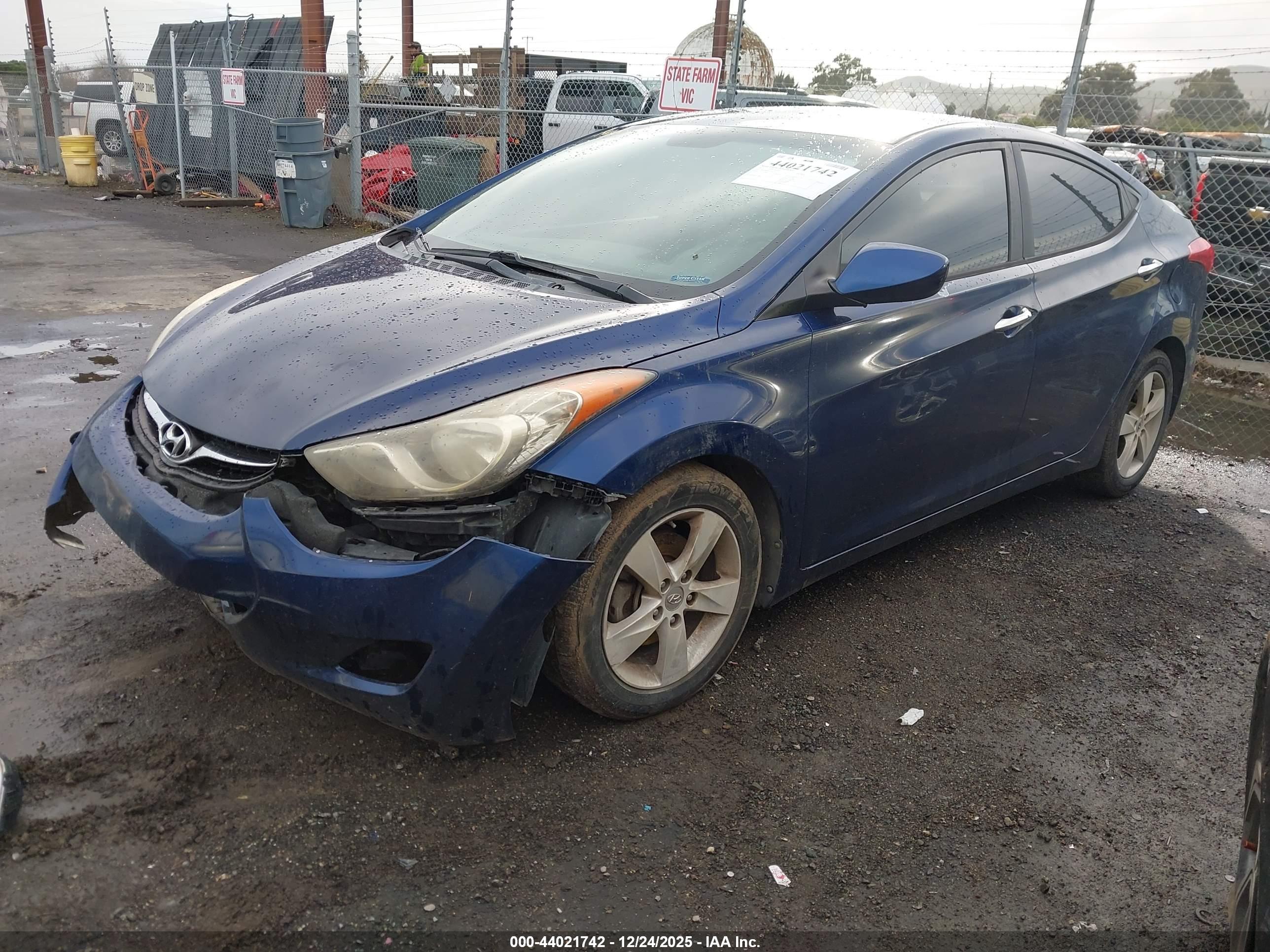HYUNDAI ELANTRA image 2