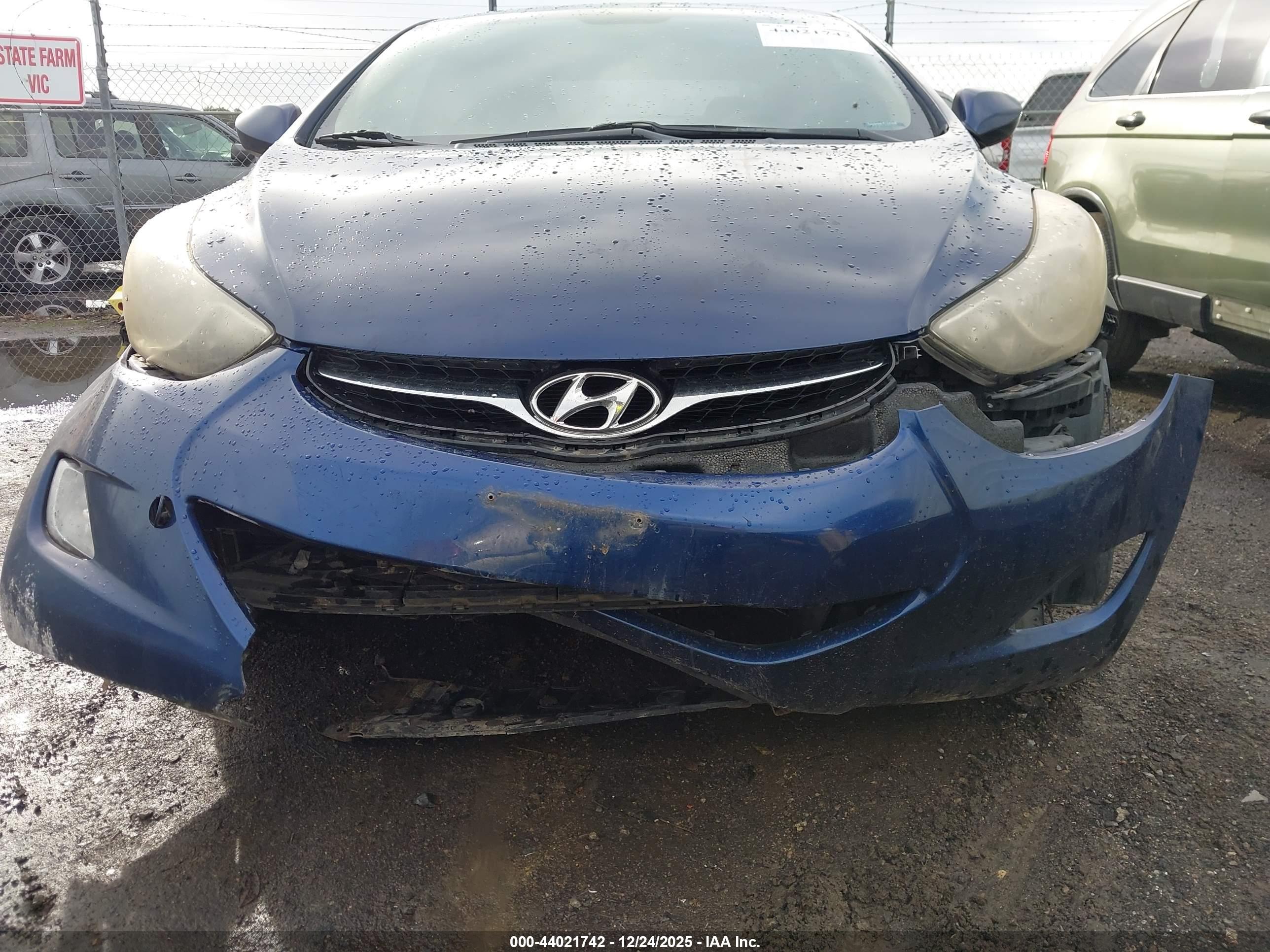 HYUNDAI ELANTRA image 6