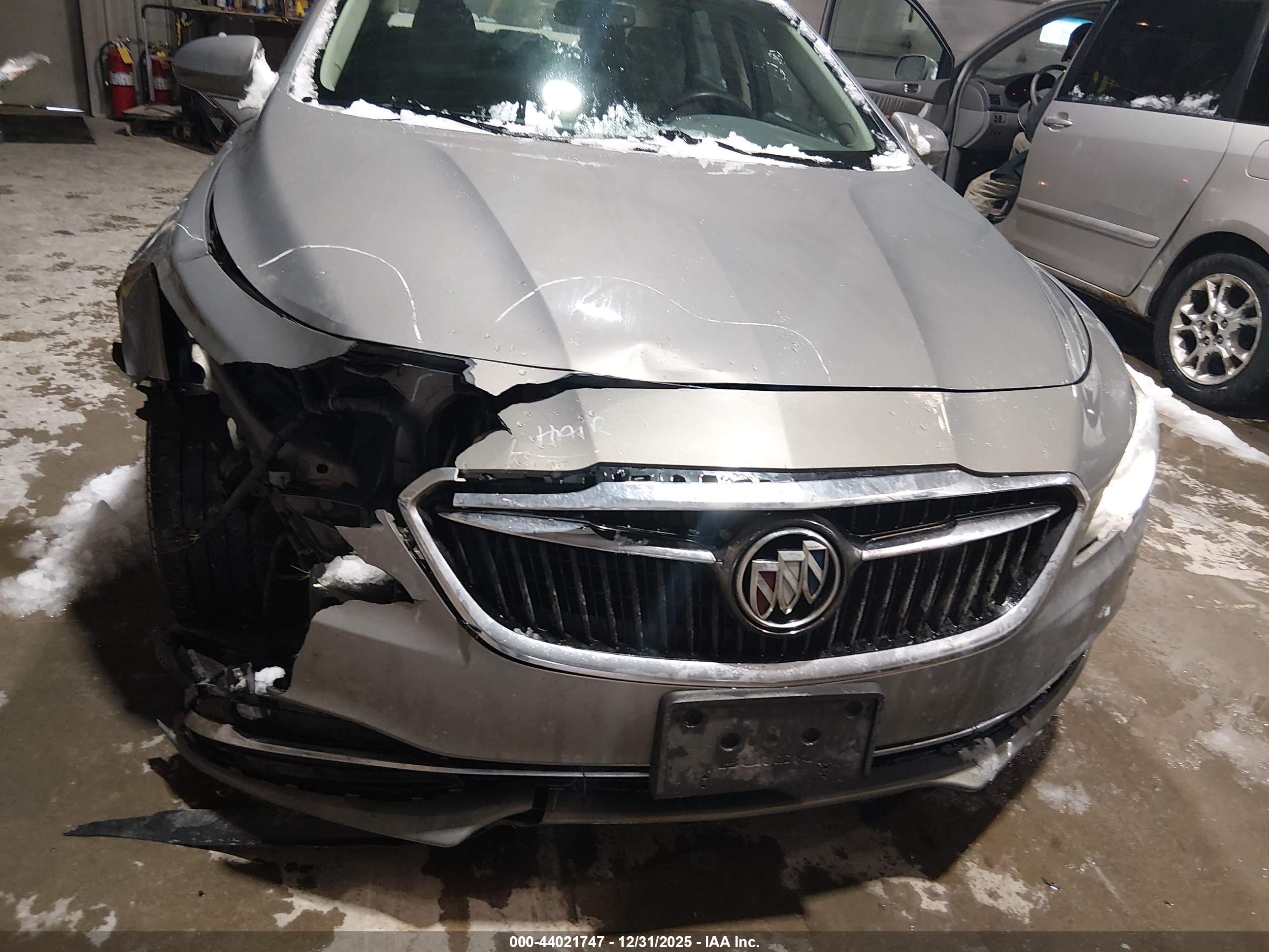 BUICK LACROSSE image 6