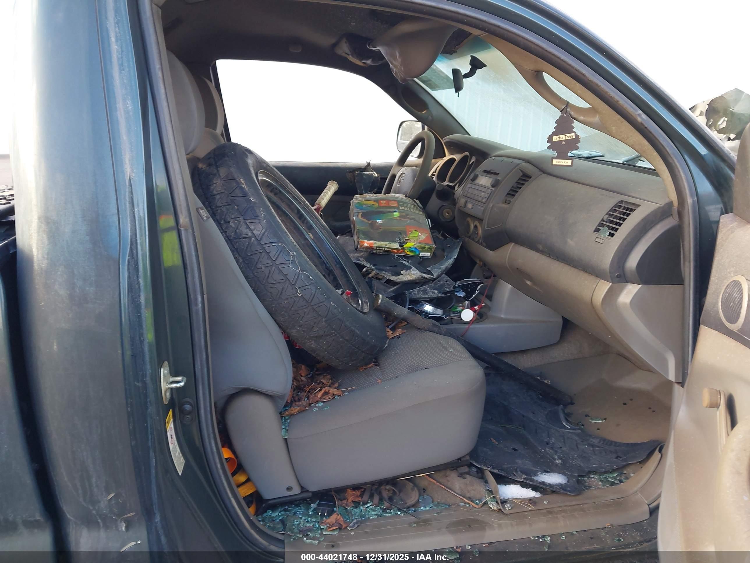 TOYOTA TACOMA image 5