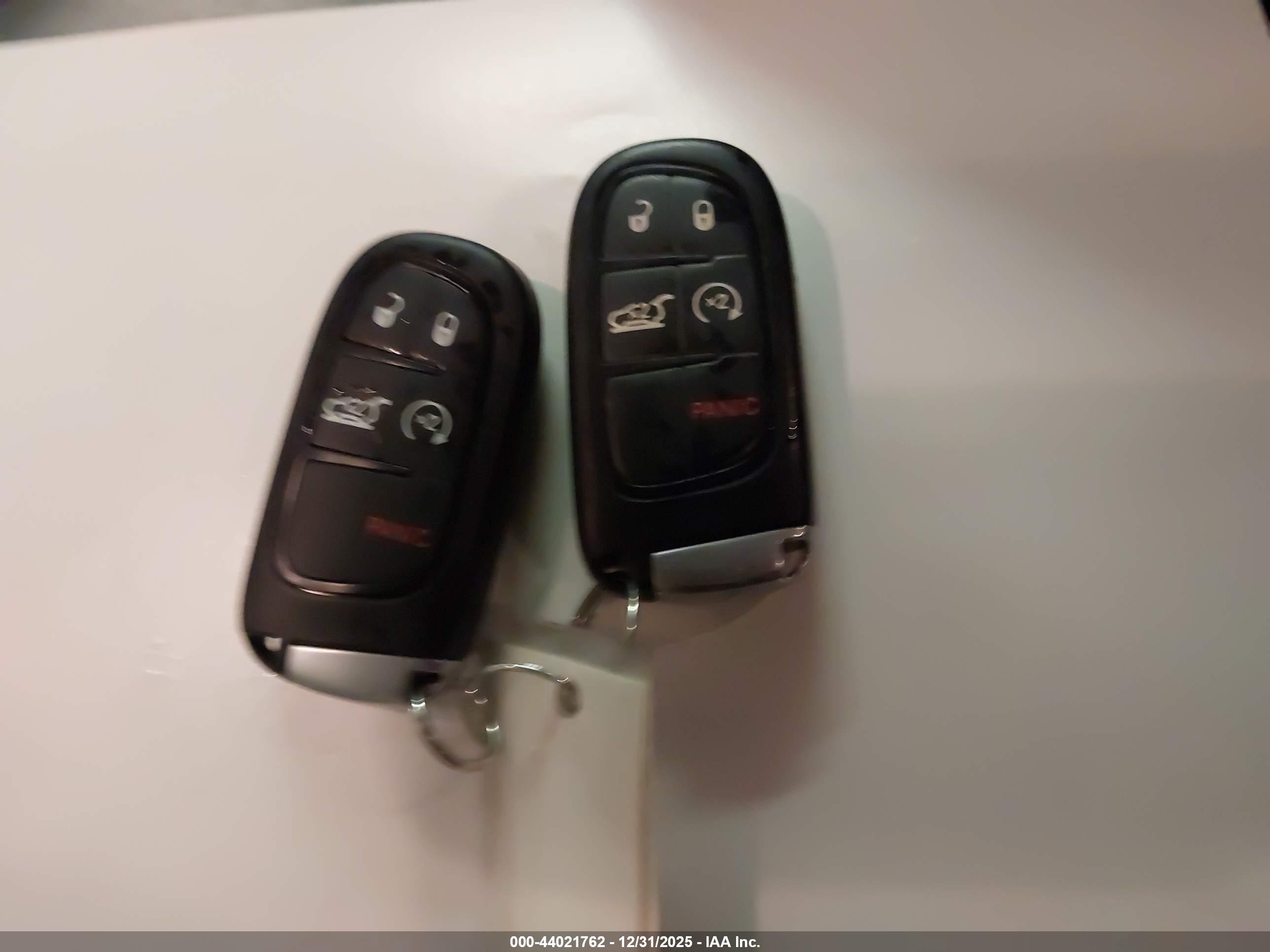 JEEP CHEROKEE image 11