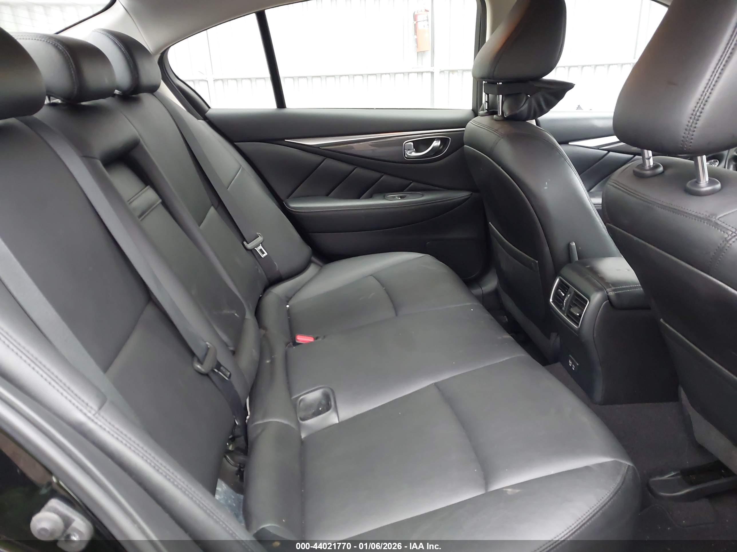 INFINITI Q50 image 8