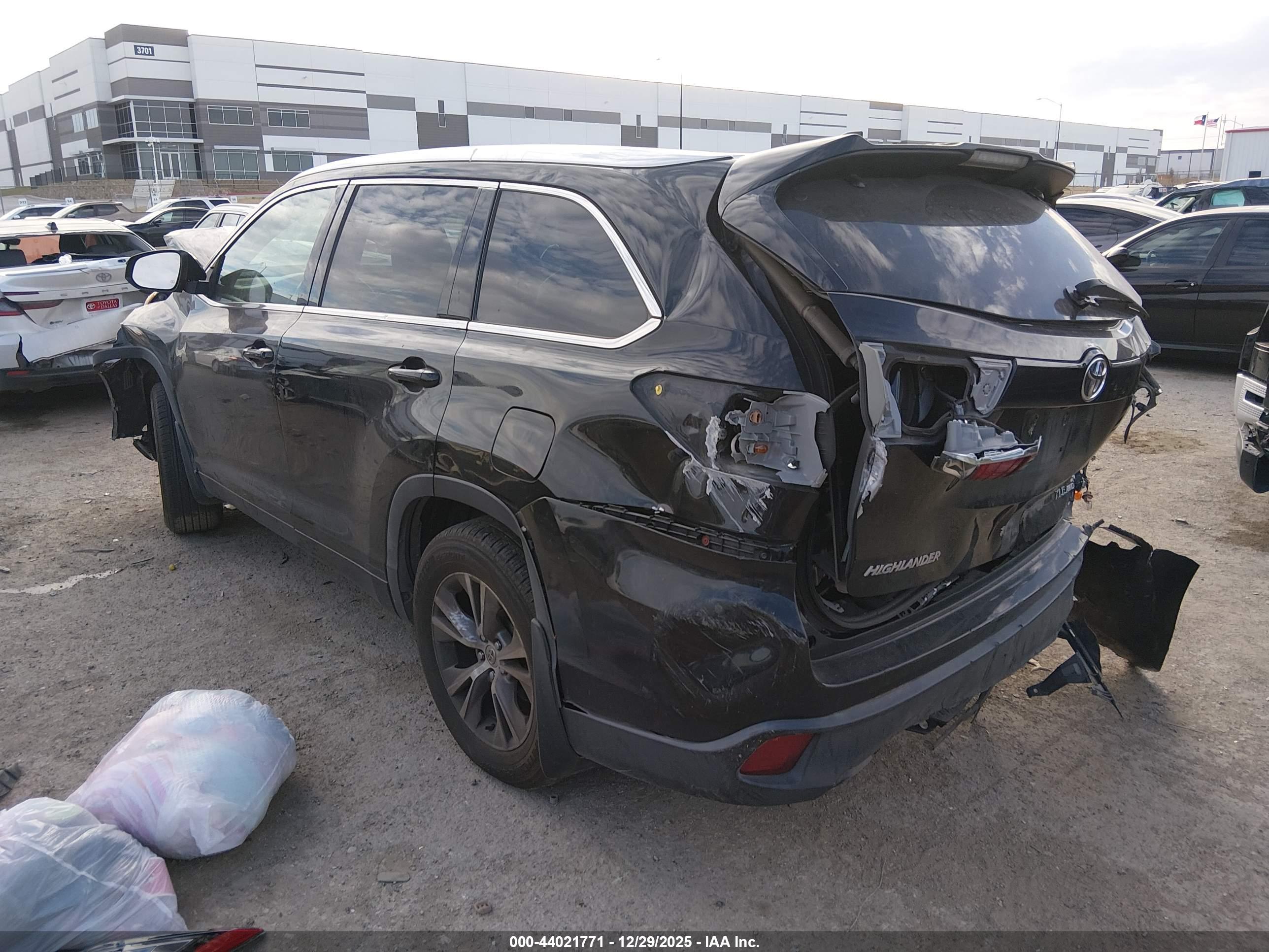 TOYOTA HIGHLANDER image 3