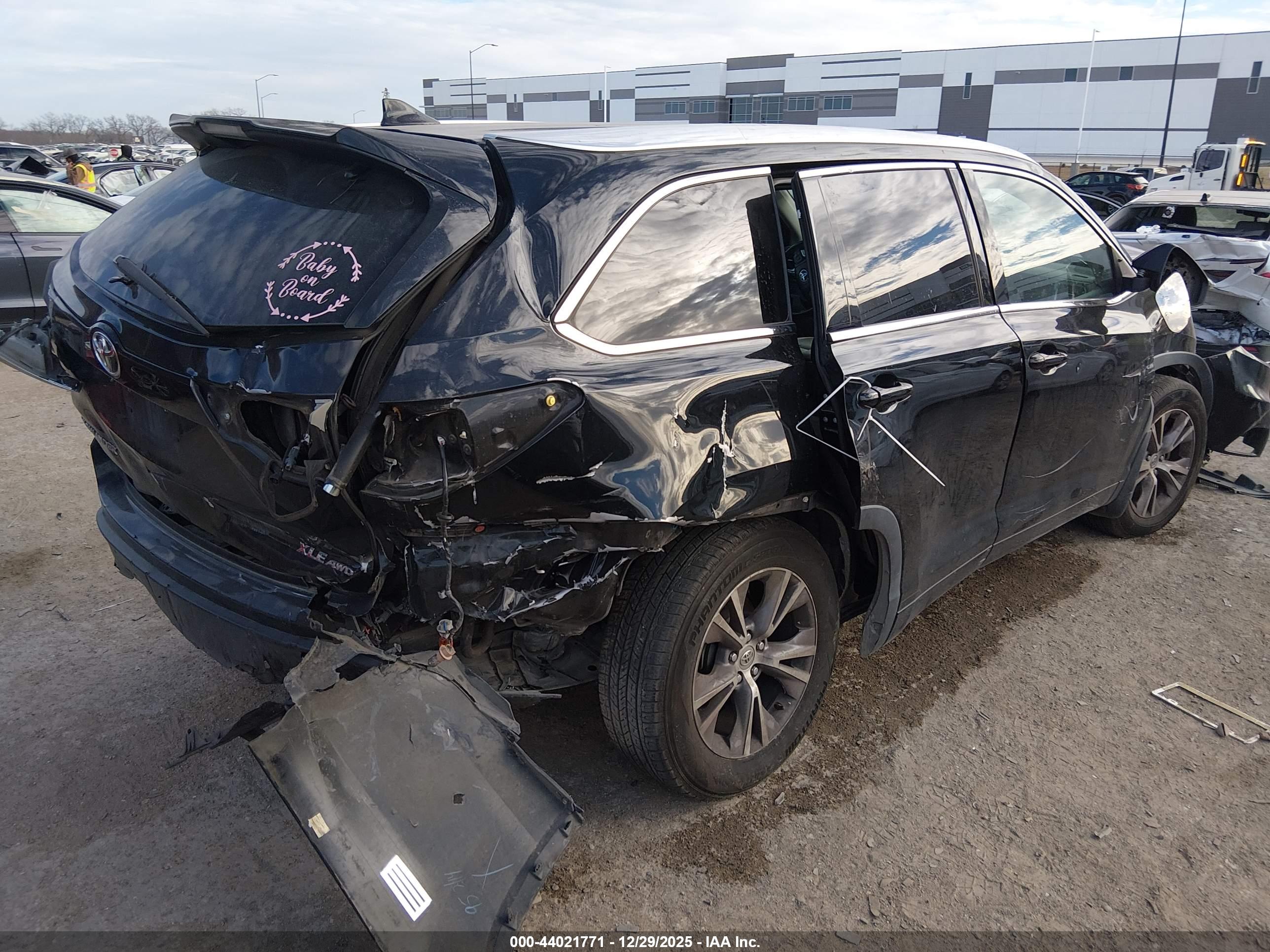 TOYOTA HIGHLANDER image 4