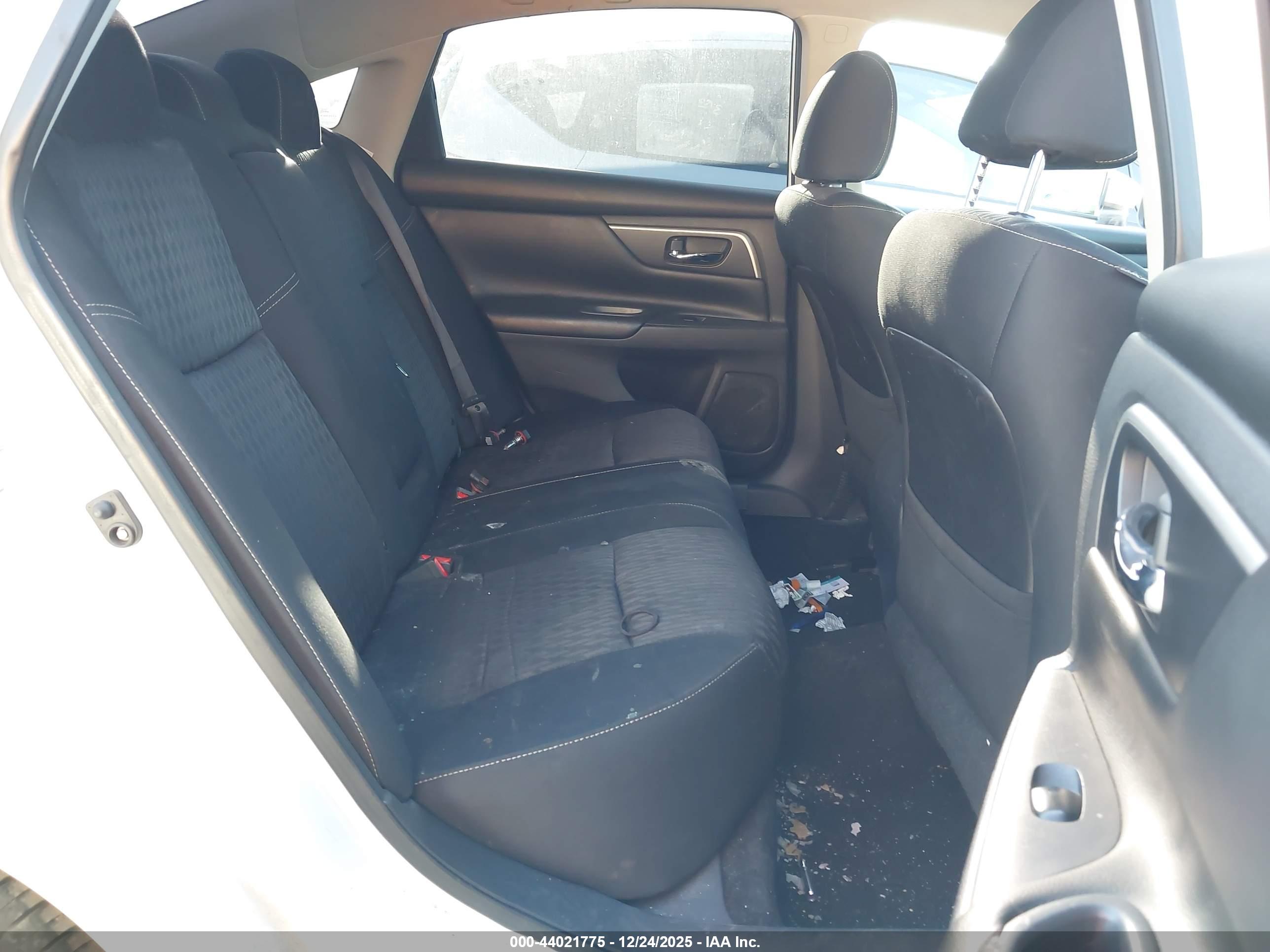 NISSAN ALTIMA image 8