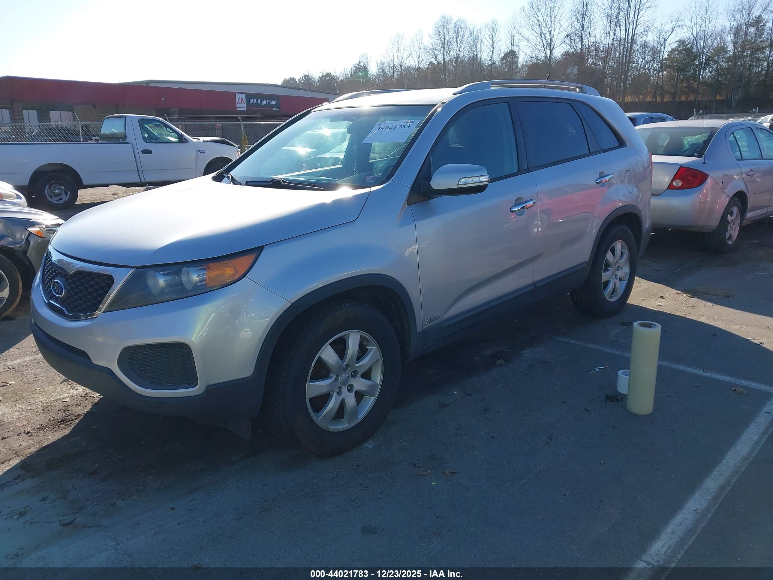 KIA SORENTO image 2